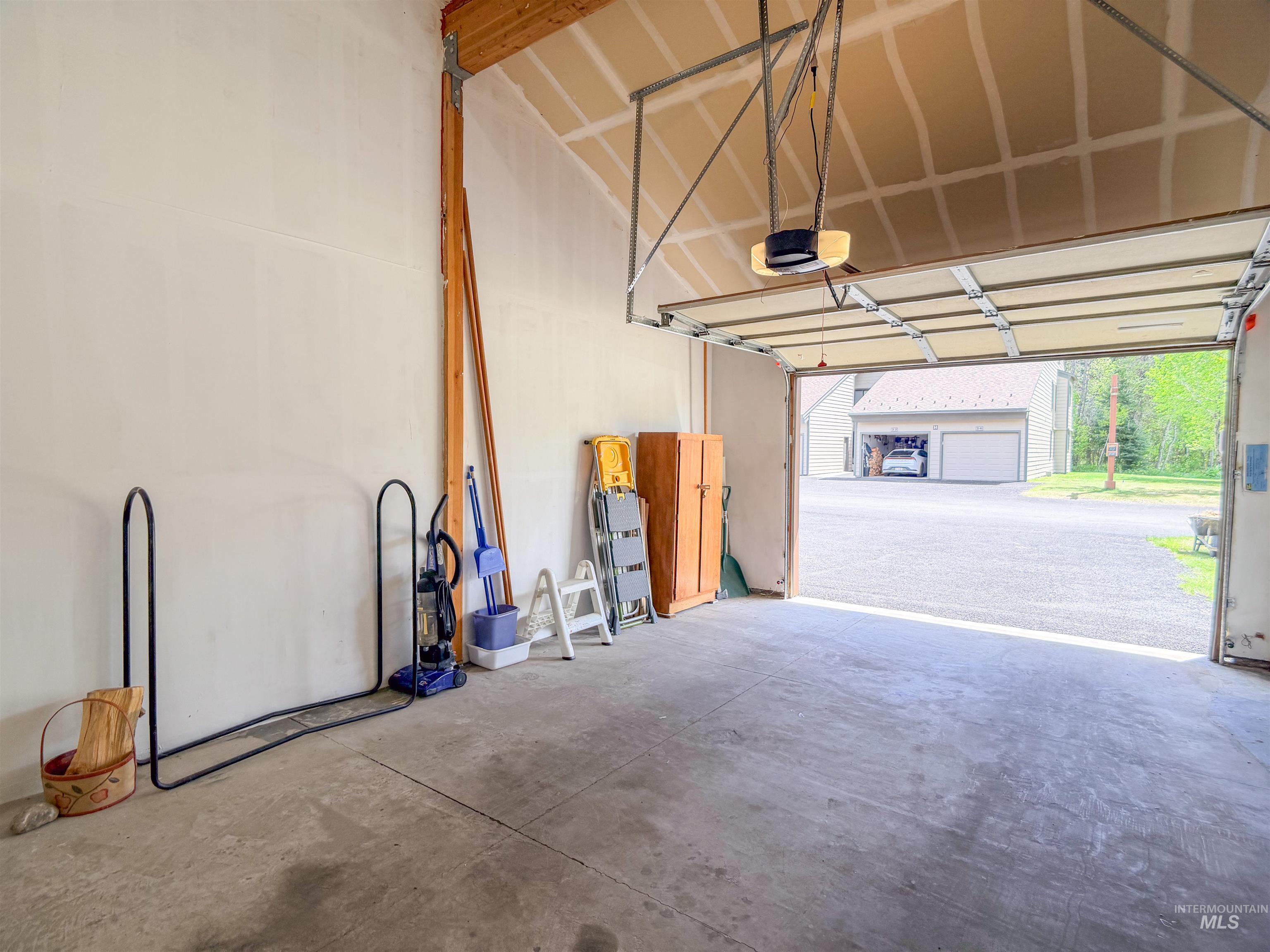 1607 N Davis Ave., McCall, Idaho 83638, 2 Bedrooms, 2 Bathrooms, Residential For Sale, Price $478,000,MLS 98986842