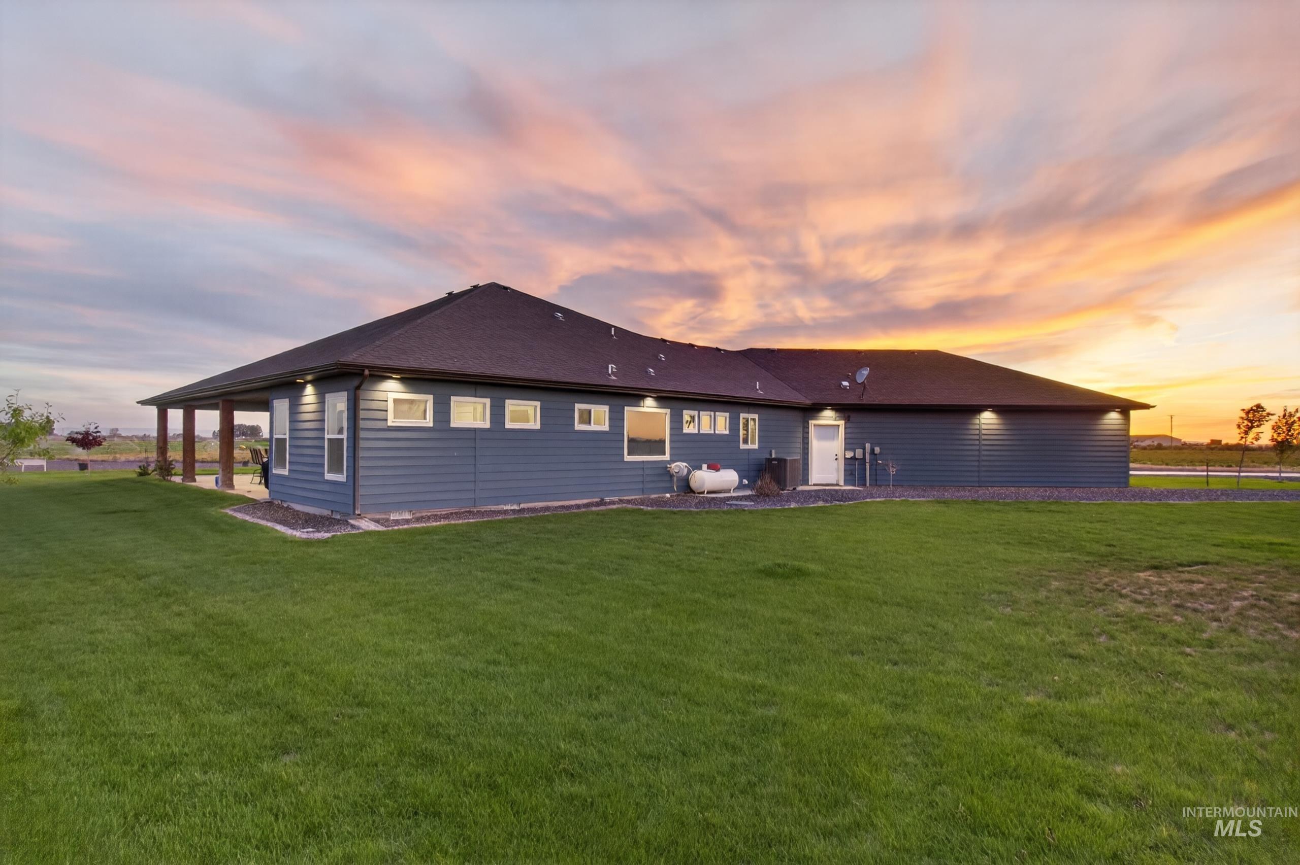 377 Skyline Dr, Rupert, Idaho 83350, 3 Bedrooms, 2.5 Bathrooms, Residential For Sale, Price $755,000,MLS 98986843