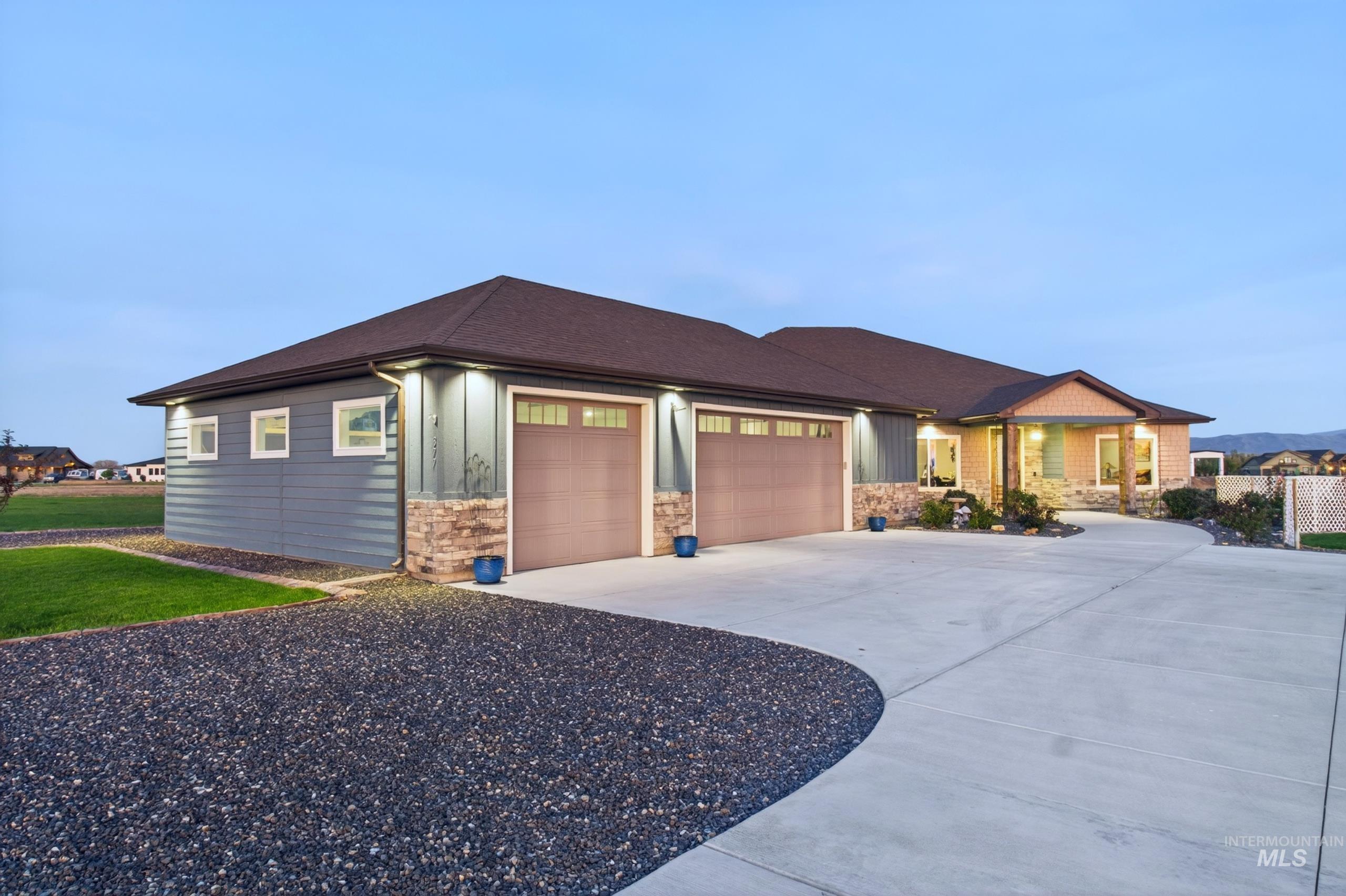 377 Skyline Dr, Rupert, Idaho 83350, 3 Bedrooms, 2.5 Bathrooms, Residential For Sale, Price $755,000,MLS 98986843