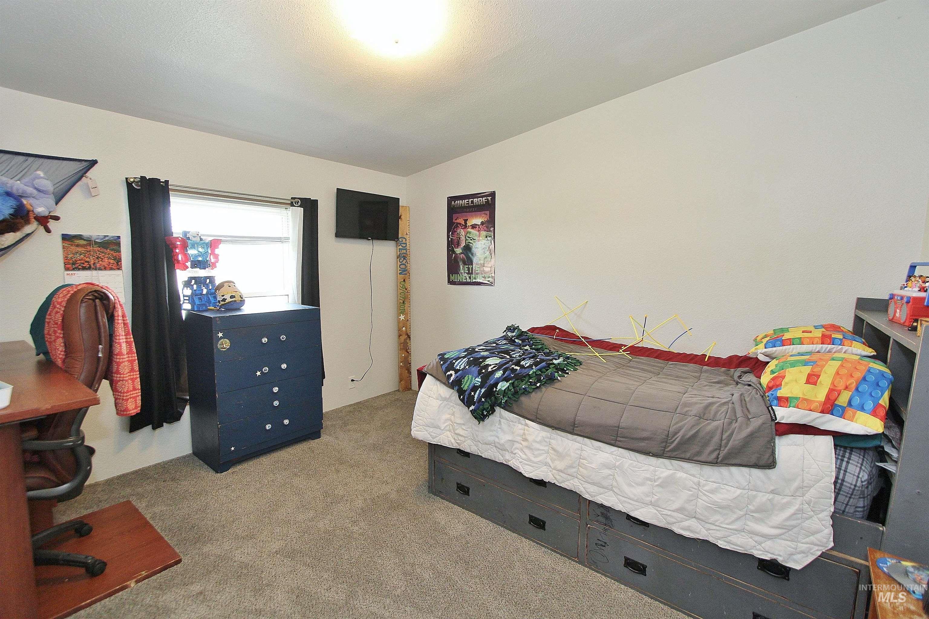 10289 W Desert Duck Ave, Mountain Home, Idaho 83647, 4 Bedrooms, 2 Bathrooms, Residential For Sale, Price $440,000,MLS 98986847