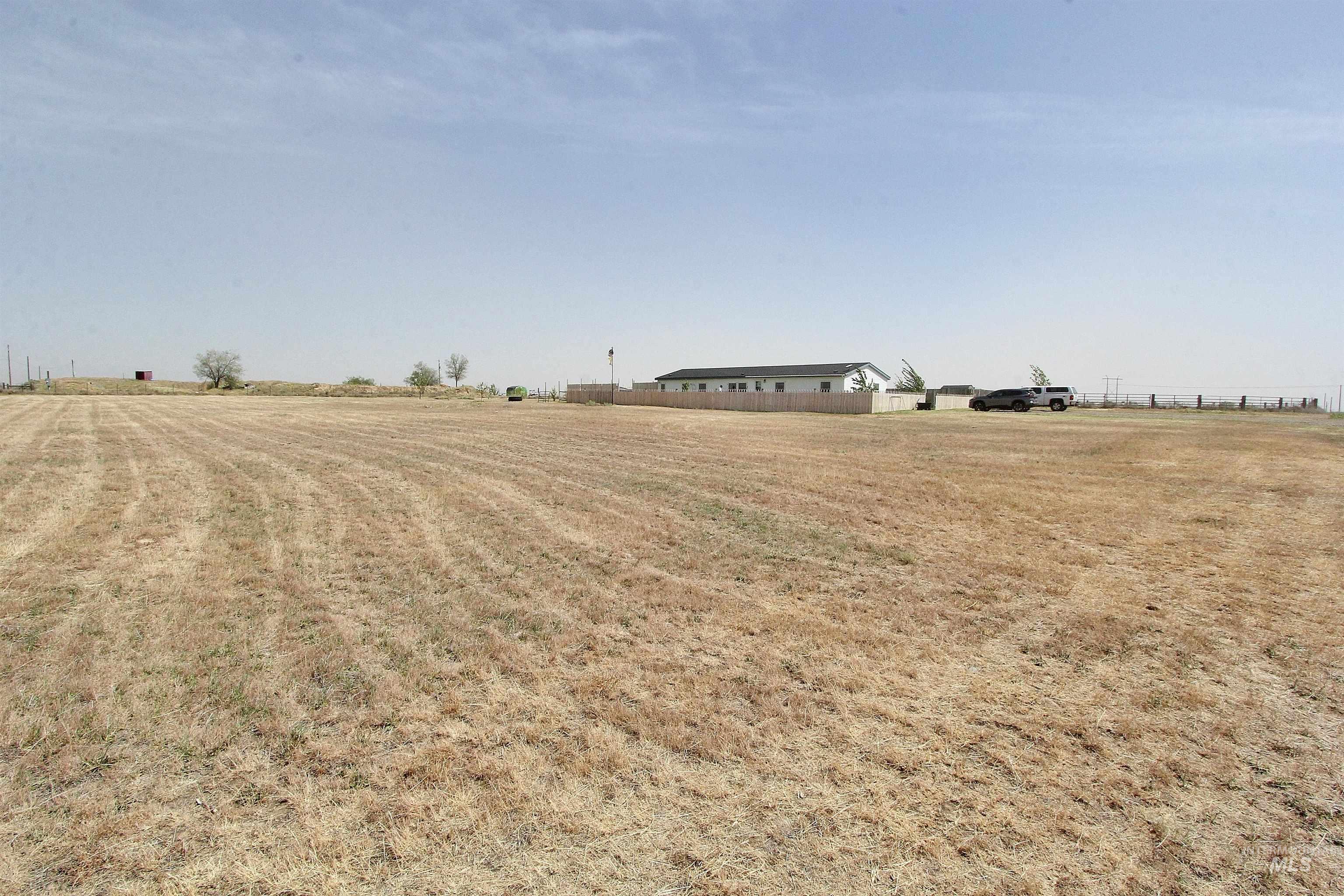 10289 W Desert Duck Ave, Mountain Home, Idaho 83647, 4 Bedrooms, 2 Bathrooms, Residential For Sale, Price $440,000,MLS 98986847