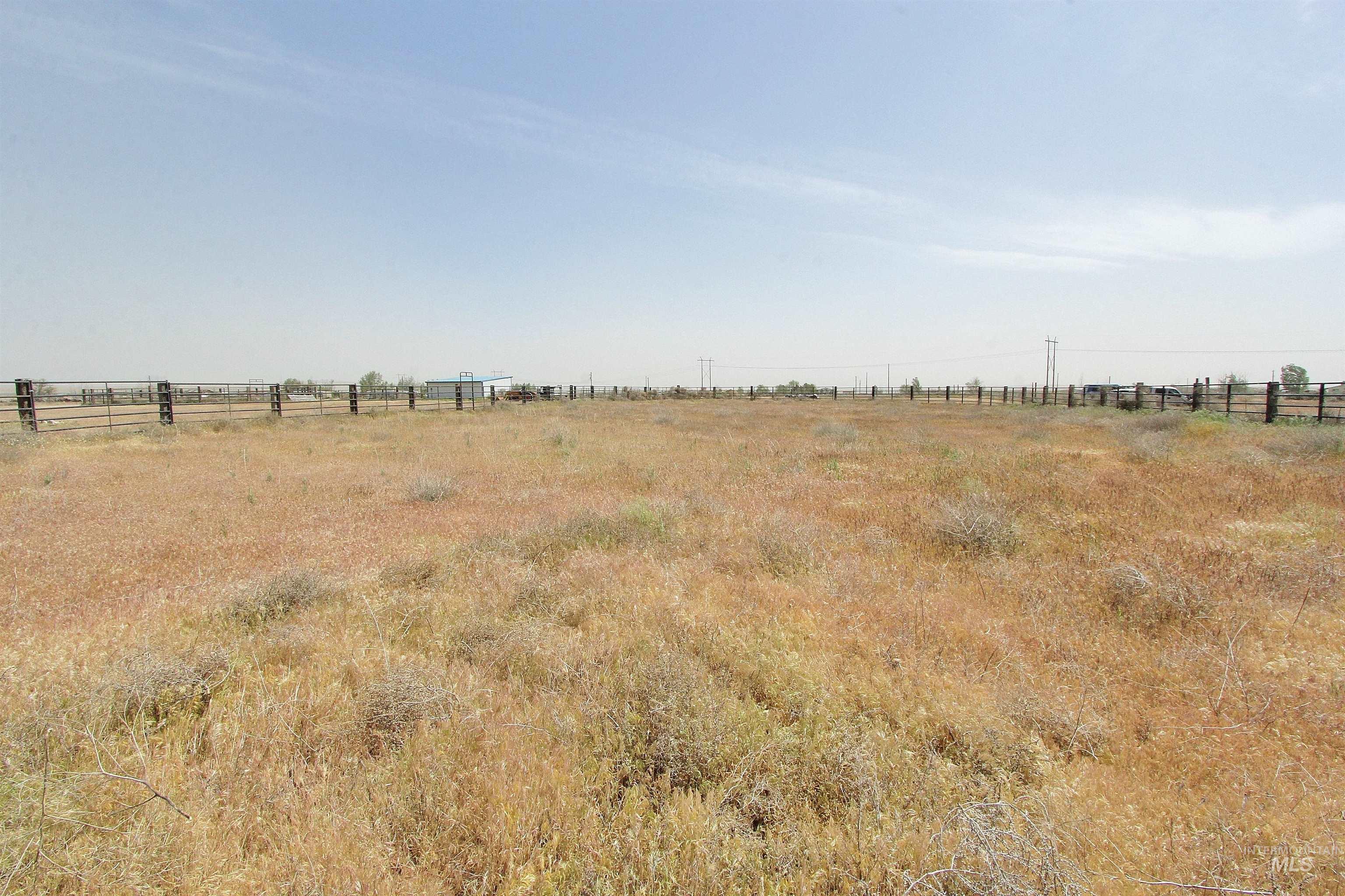 10289 W Desert Duck Ave, Mountain Home, Idaho 83647, 4 Bedrooms, 2 Bathrooms, Residential For Sale, Price $440,000,MLS 98986847