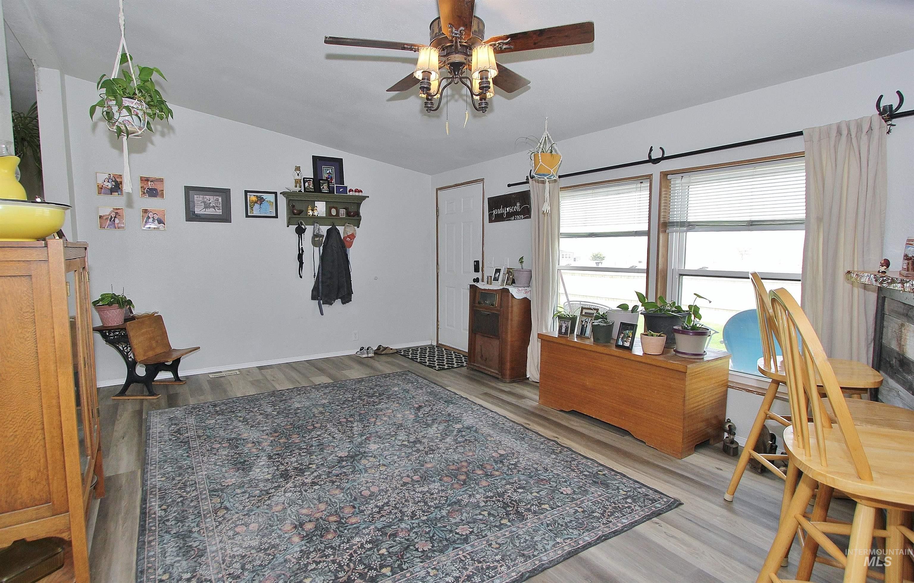 10289 W Desert Duck Ave, Mountain Home, Idaho 83647, 4 Bedrooms, 2 Bathrooms, Residential For Sale, Price $440,000,MLS 98986847