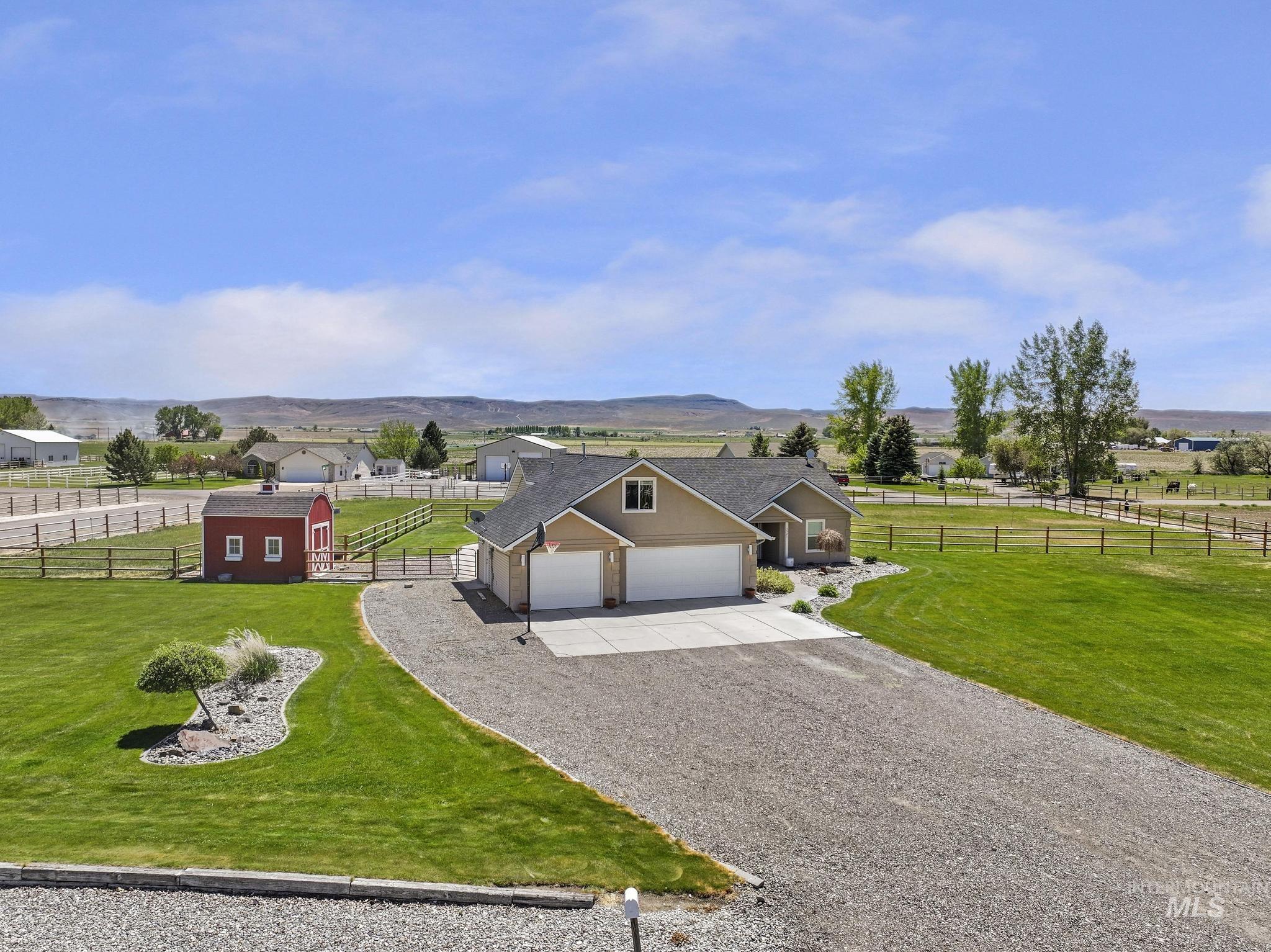 3521 E 3138 N, Kimberly, Idaho 83341-5361, 3 Bedrooms, 2 Bathrooms, Residential For Sale, Price $535,500, 98986848