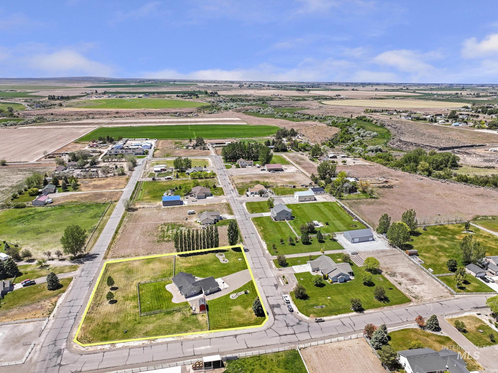 3521 E 3138 N, Kimberly, Idaho 83341-5361, 3 Bedrooms, 2 Bathrooms, Residential For Sale, Price $529,000, 98986848