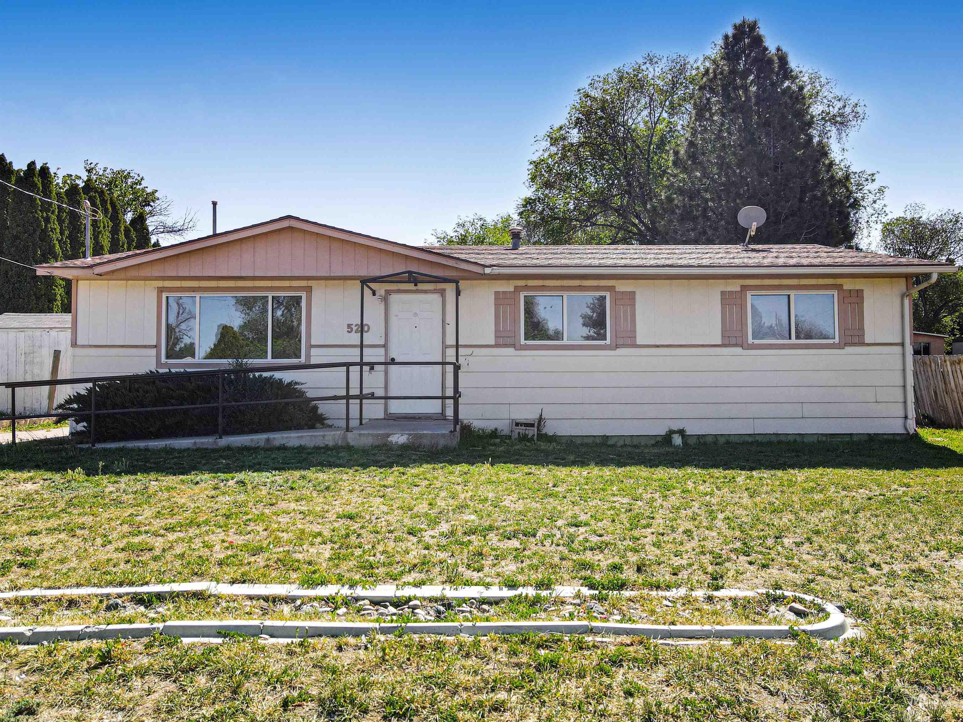 520 N Birch St, Jerome, Idaho 83338, 3 Bedrooms, 1 Bathroom, Residential For Sale, Price $295,000,MLS 98986849