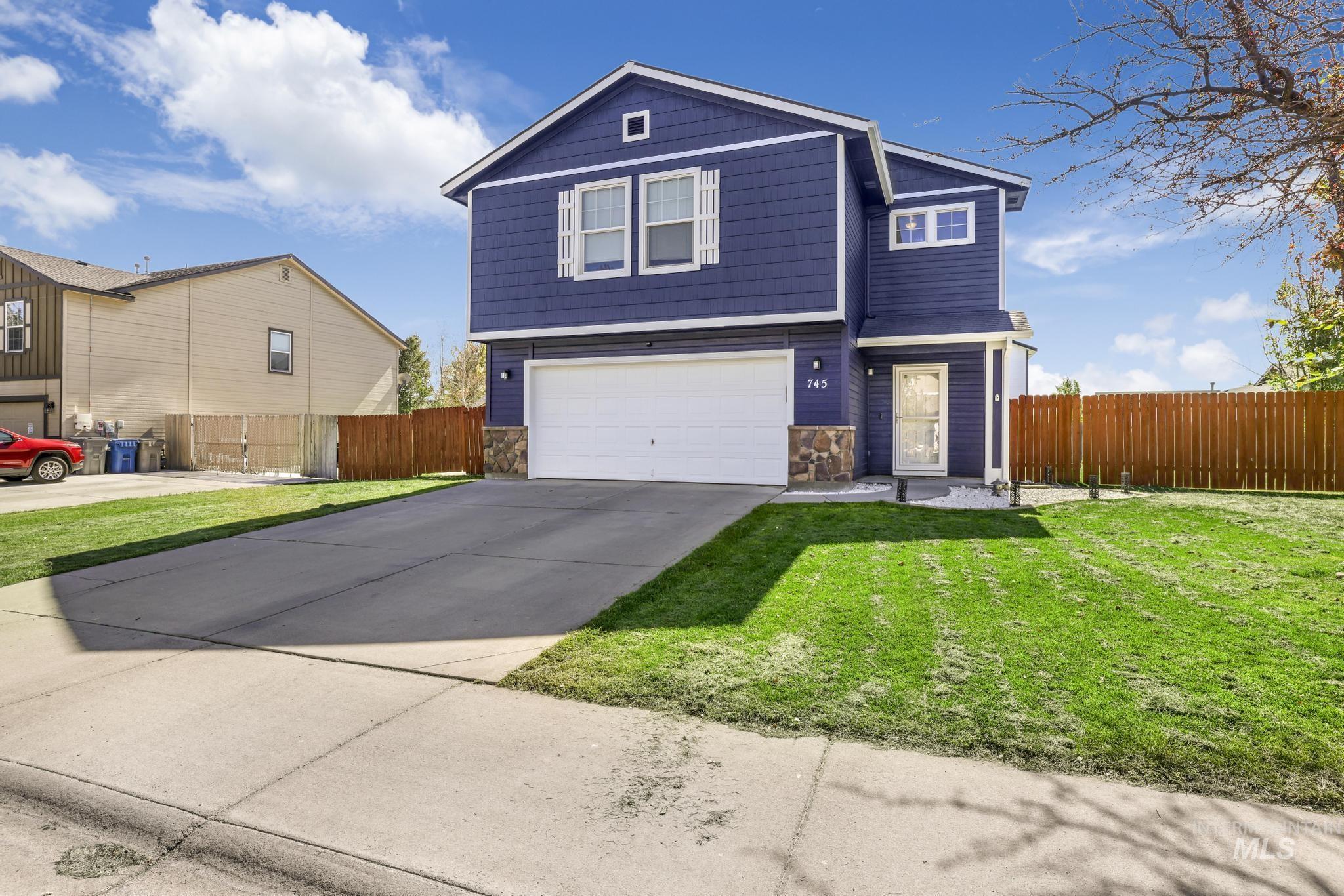 745 SW Lago, Mountain Home, Idaho 83647, 4 Bedrooms, 2.5 Bathrooms, Residential For Sale, Price $389,000, 98986850