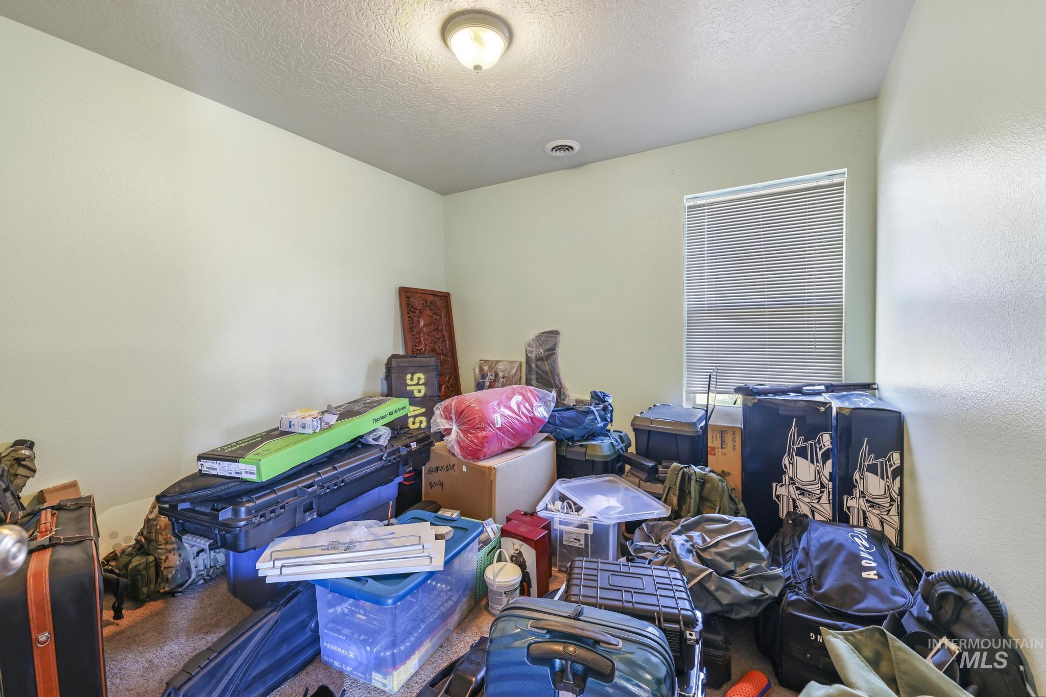745 SW Lago, Mountain Home, Idaho 83647-6484, 4 Bedrooms, 2.5 Bathrooms, Residential For Sale, Price $389,000,MLS 98986850