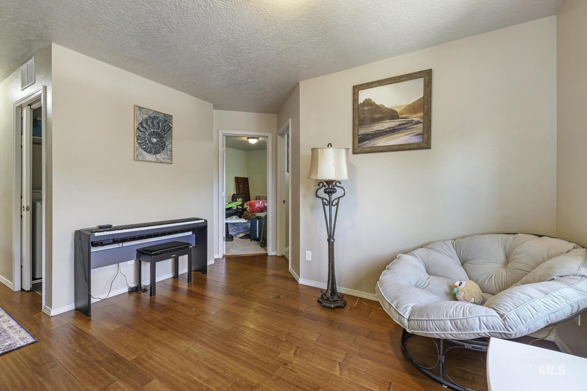 745 SW Lago, Mountain Home, Idaho 83647, 4 Bedrooms, 2.5 Bathrooms, Residential For Sale, Price $389,000, 98986850