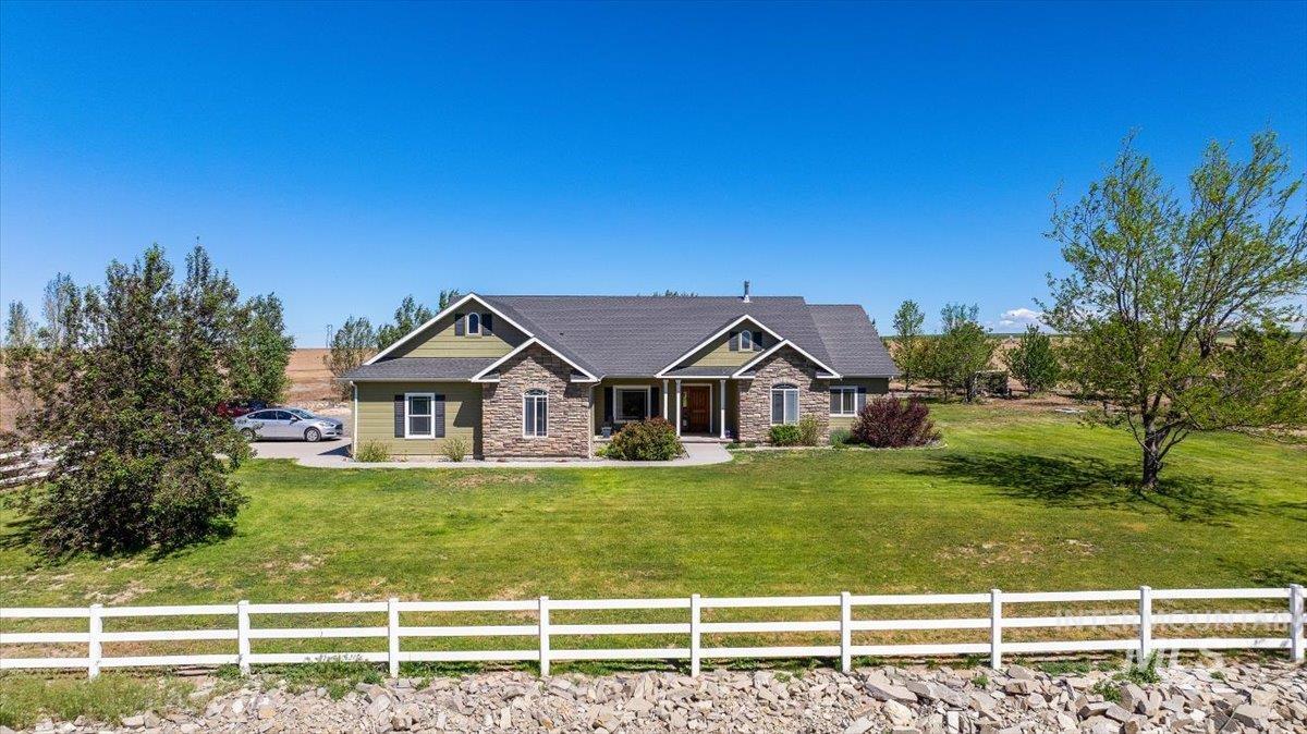 4150 E 3200 S, Hansen, Idaho 83334, 4 Bedrooms, 3 Bathrooms, Residential For Sale, Price $750,000,MLS 98986851