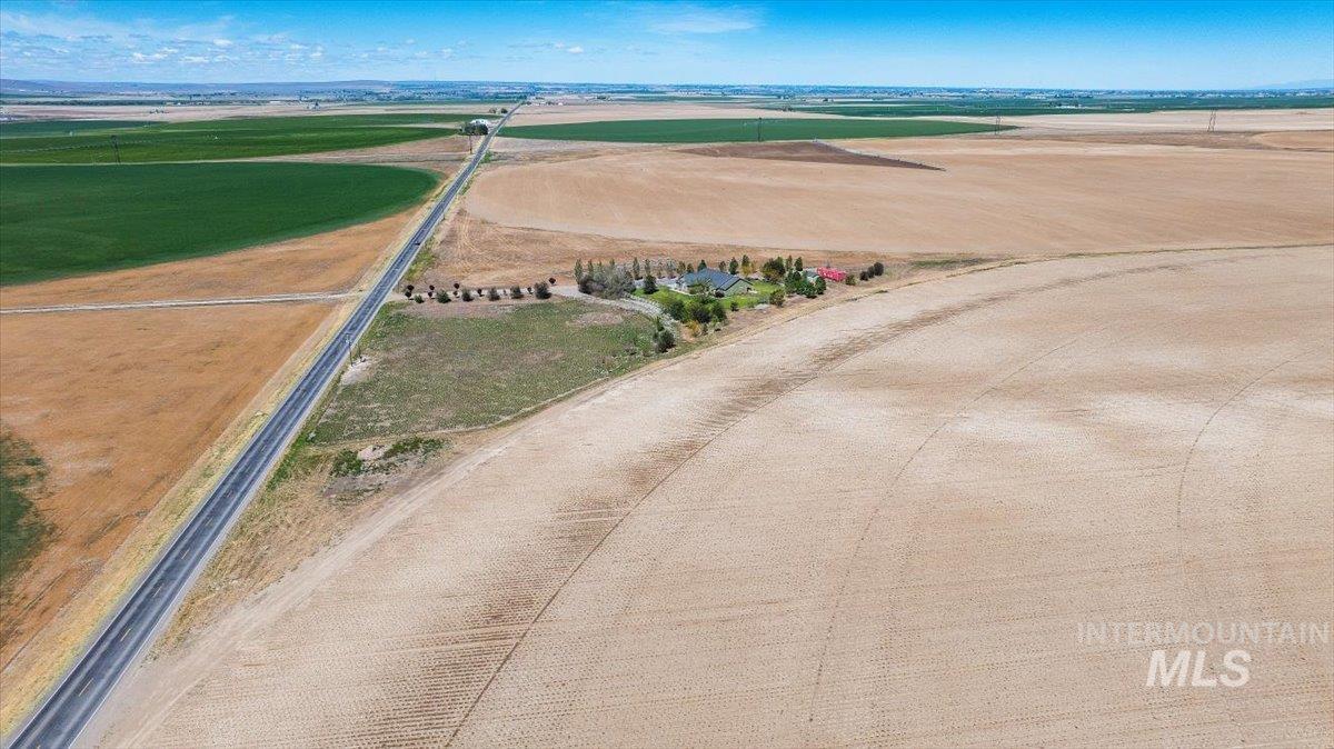 4150 E 3200 S, Hansen, Idaho 83334, 4 Bedrooms, 3 Bathrooms, Residential For Sale, Price $750,000,MLS 98986851