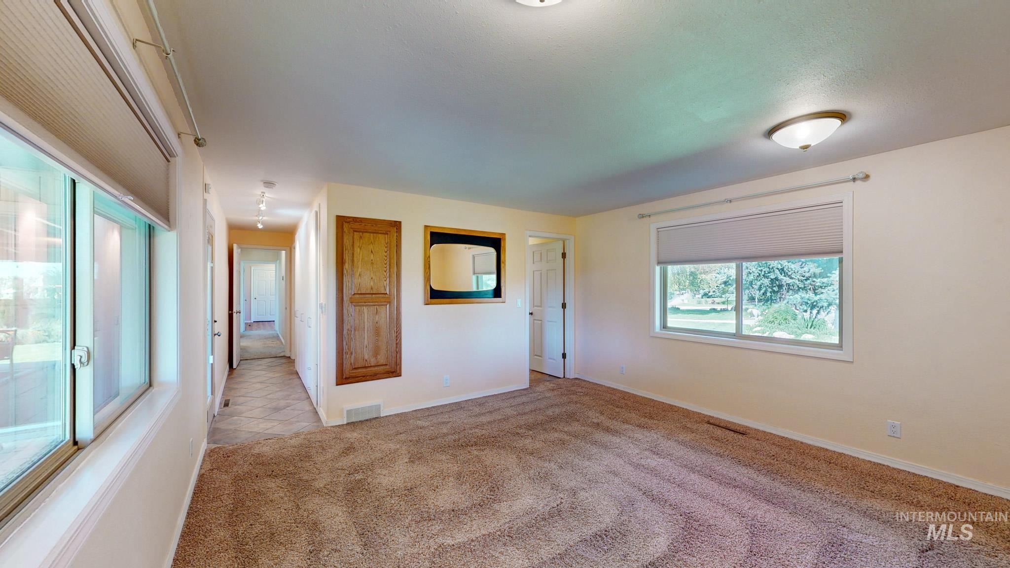 2137 Hillcrest Drive, Twin Falls, Idaho 83301, 5 Bedrooms, 3 Bathrooms, Residential For Sale, Price $575,000,MLS 98986853
