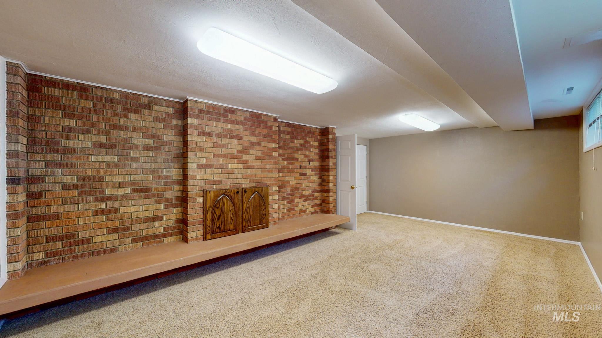 2137 Hillcrest Drive, Twin Falls, Idaho 83301, 5 Bedrooms, 3 Bathrooms, Residential For Sale, Price $575,000,MLS 98986853