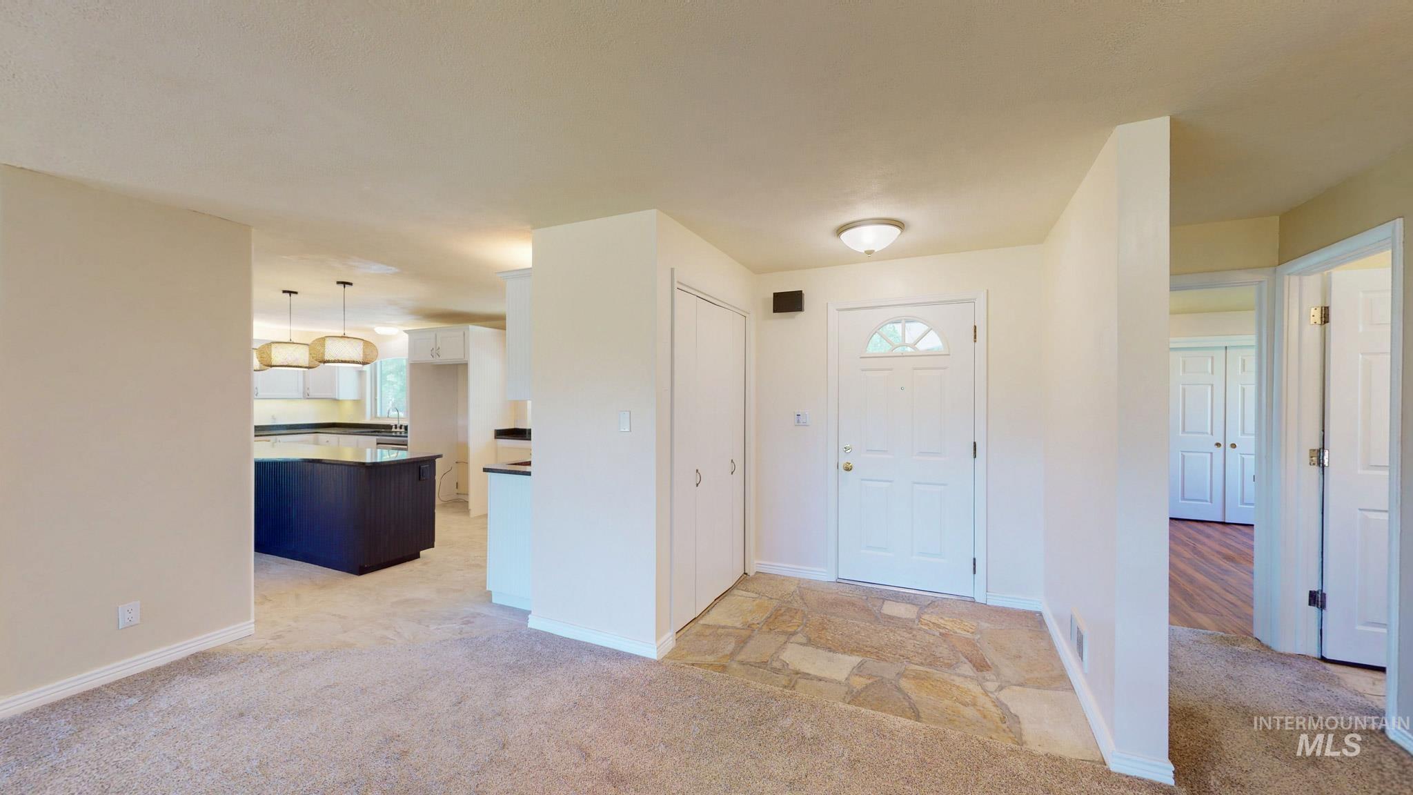 2137 Hillcrest Drive, Twin Falls, Idaho 83301, 5 Bedrooms, 3 Bathrooms, Residential For Sale, Price $575,000,MLS 98986853