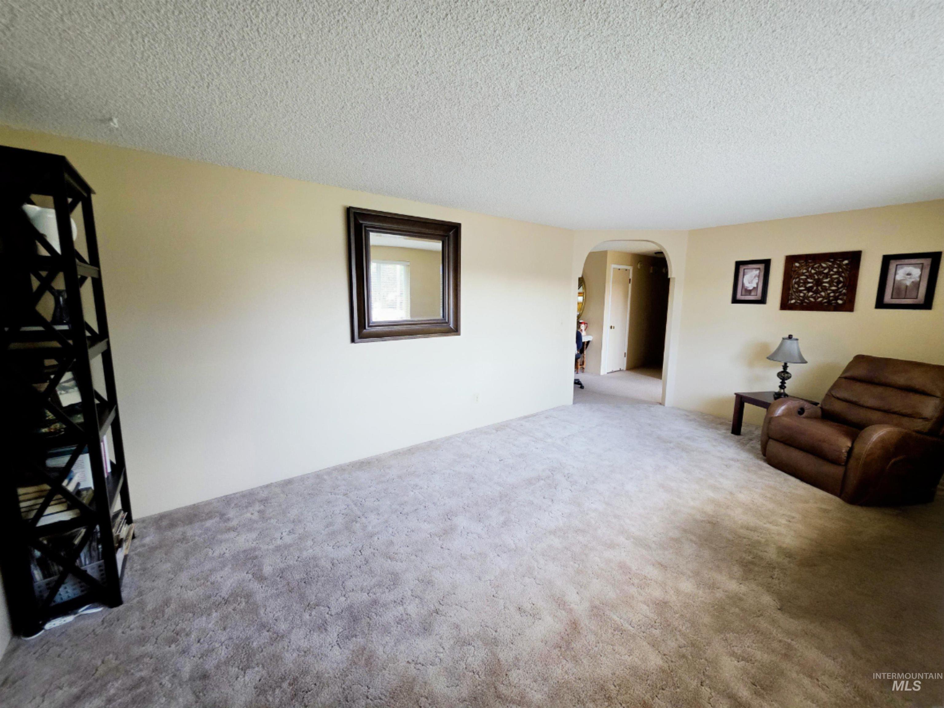 1012 W Camelot Dr, Nampa, Idaho 83651, 3 Bedrooms, 2 Bathrooms, Residential For Sale, Price $386,000, 98986859