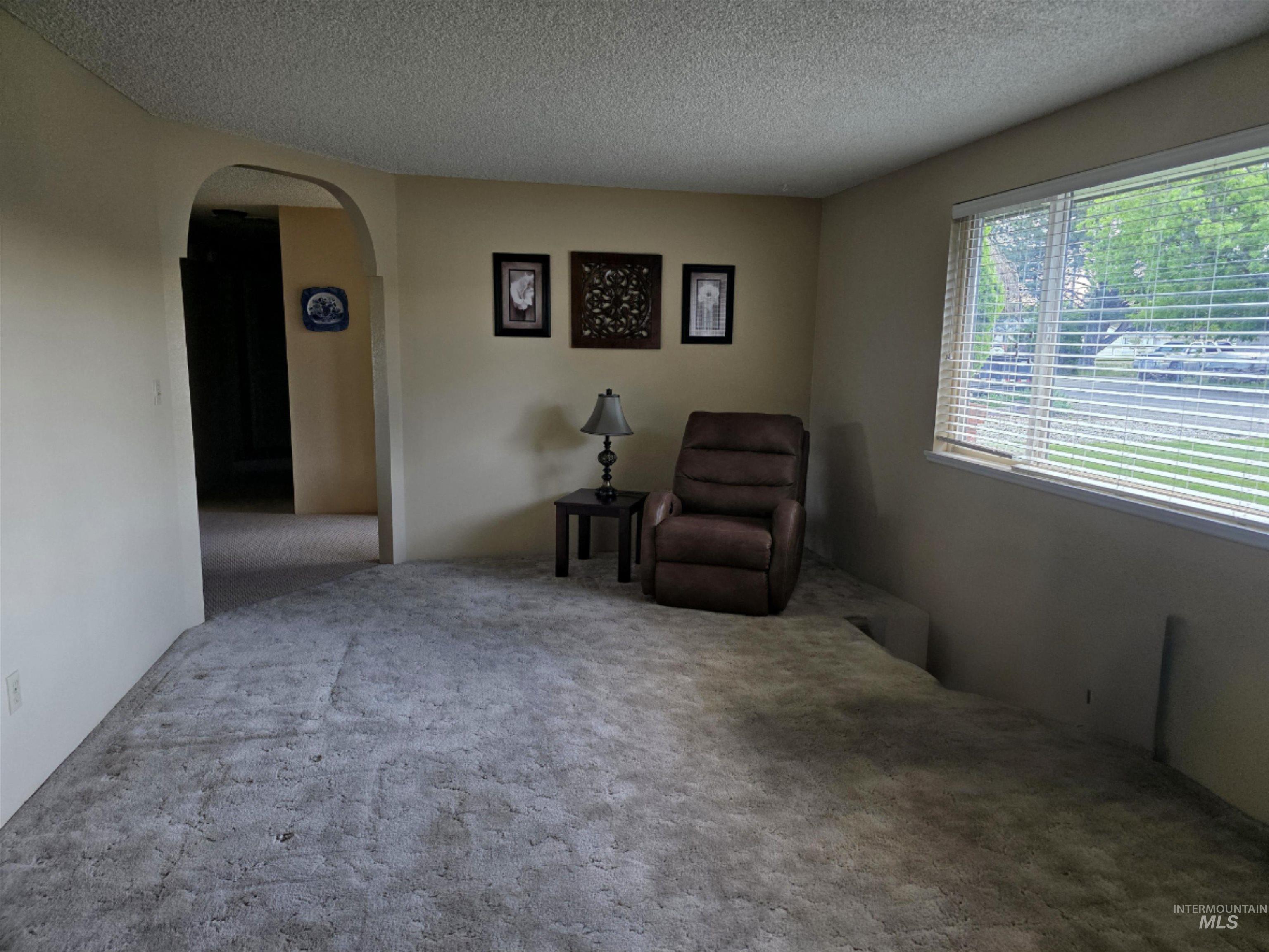 1012 W Camelot Dr, Nampa, Idaho 83651, 3 Bedrooms, 2 Bathrooms, Residential For Sale, Price $386,000, 98986859