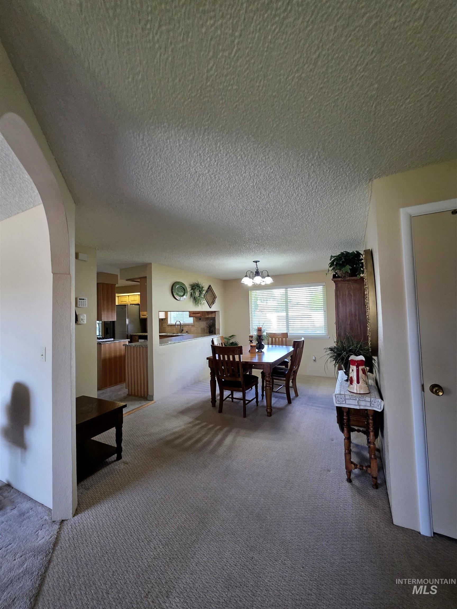 1012 W Camelot Dr, Nampa, Idaho 83651, 3 Bedrooms, 2 Bathrooms, Residential For Sale, Price $386,000, 98986859