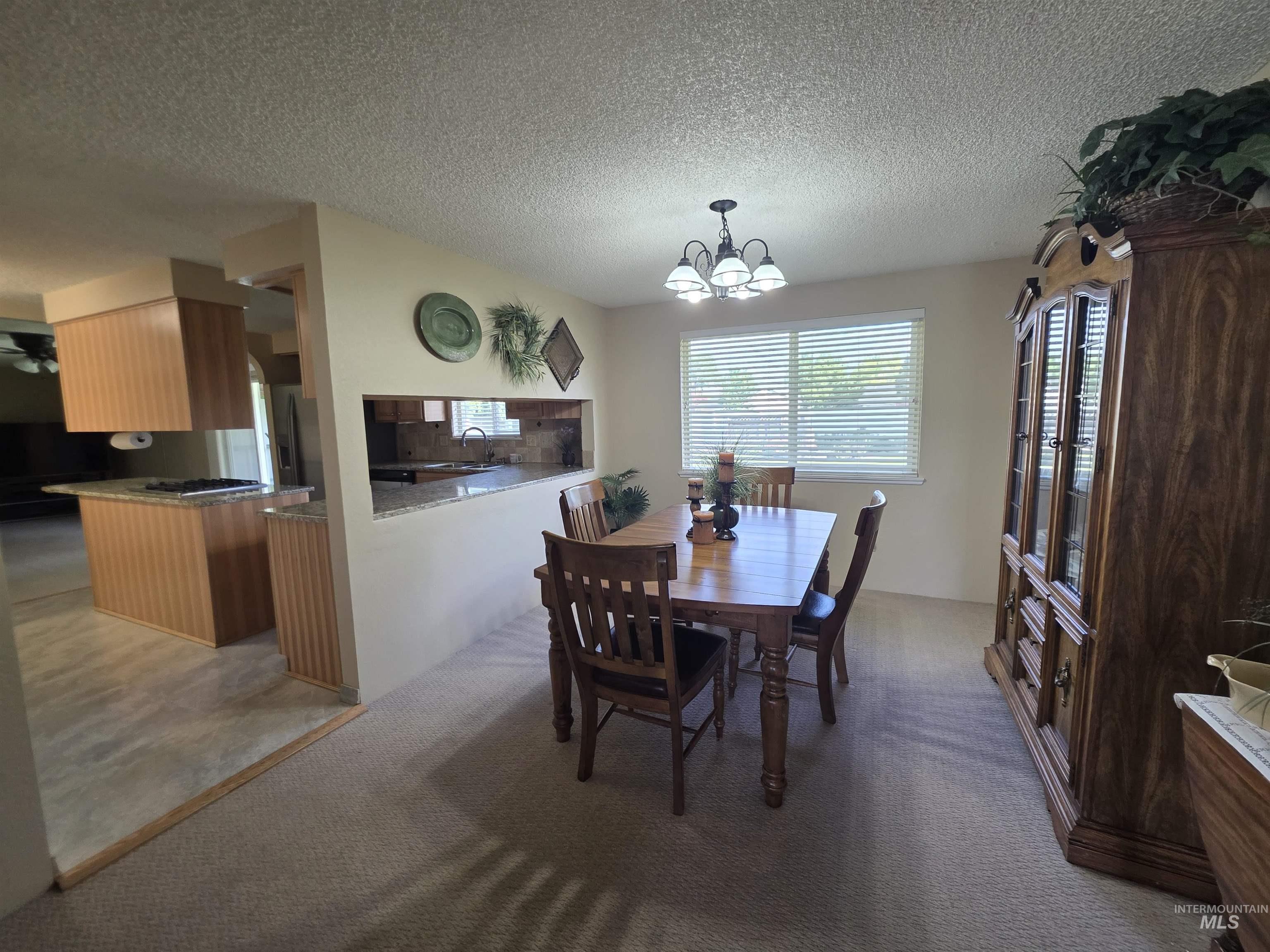 1012 W Camelot Dr, Nampa, Idaho 83651, 3 Bedrooms, 2 Bathrooms, Residential For Sale, Price $386,000, 98986859