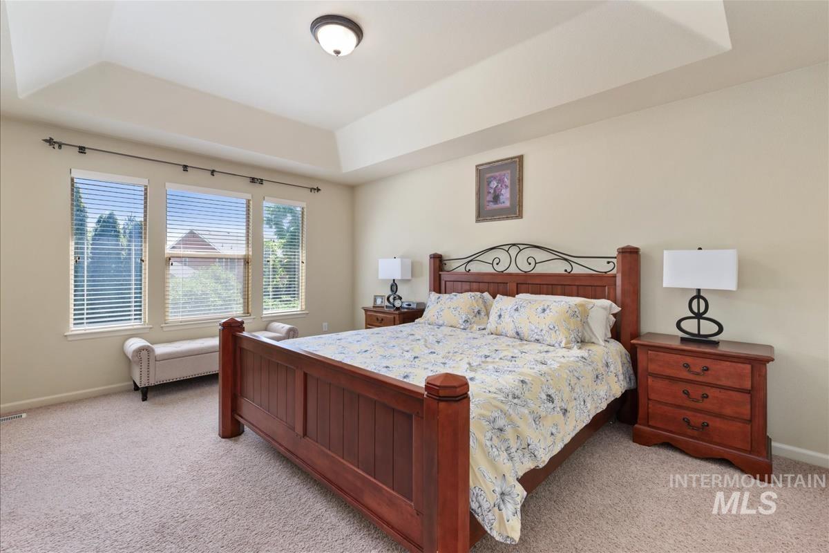 1083 E Legacy View Dr, Meridian, Idaho 83646, 4 Bedrooms, 2.5 Bathrooms, Residential For Sale, Price $599,900, 98986862