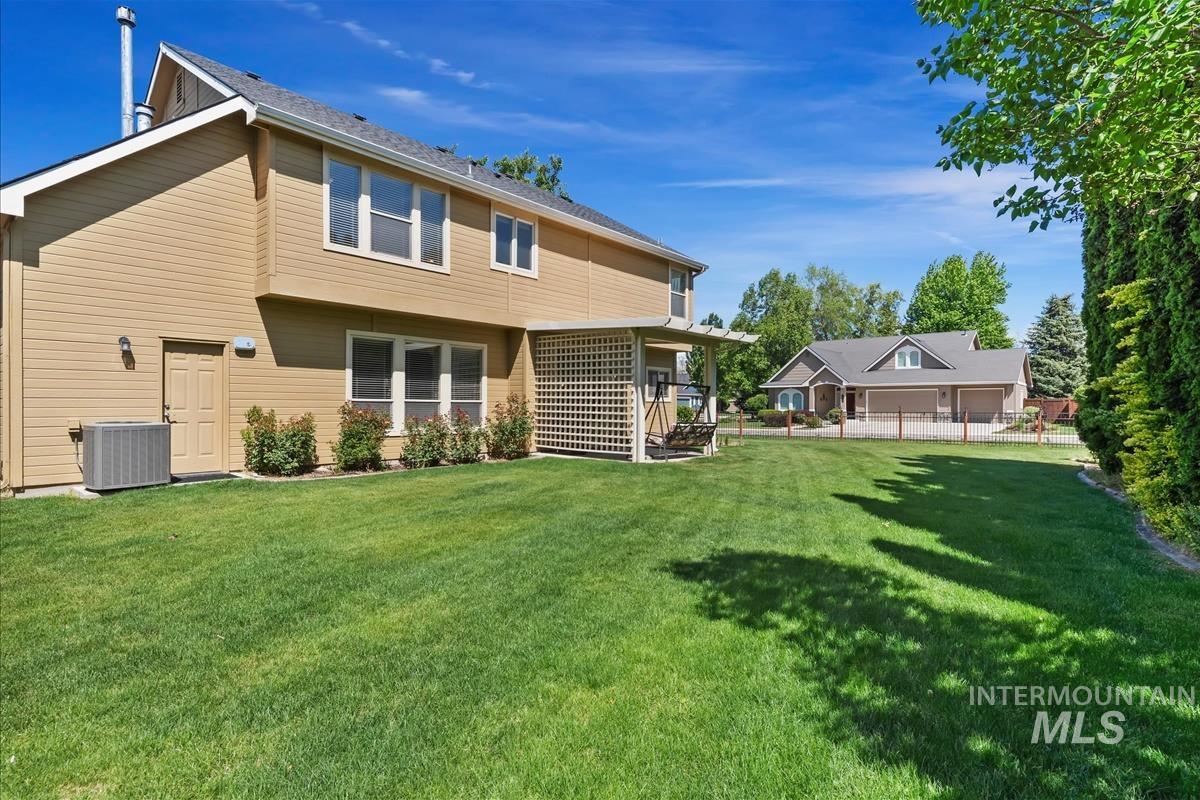 1083 E Legacy View Dr, Meridian, Idaho 83646, 4 Bedrooms, 2.5 Bathrooms, Residential For Sale, Price $599,900, 98986862