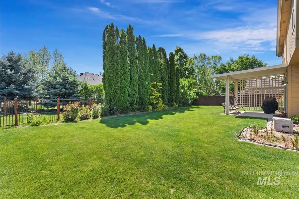 1083 E Legacy View Dr, Meridian, Idaho 83646, 4 Bedrooms, 2.5 Bathrooms, Residential For Sale, Price $599,900, 98986862