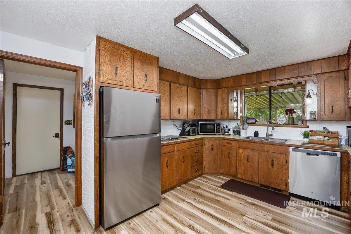 357 Casa Grande Court, Twin Falls, Idaho 83301, 3 Bedrooms, 2 Bathrooms, Residential For Sale, Price $435,000, 98986866