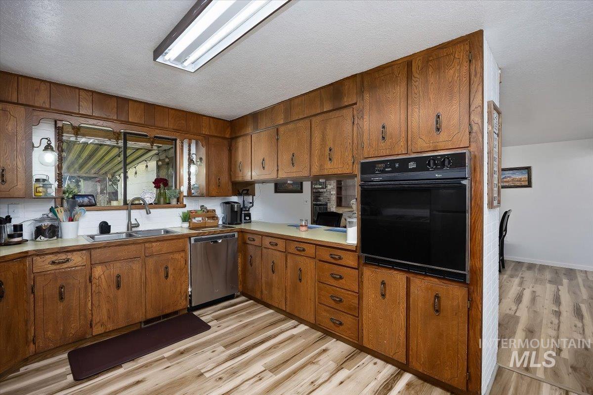 357 Casa Grande Court, Twin Falls, Idaho 83301, 3 Bedrooms, 2 Bathrooms, Residential For Sale, Price $435,000, 98986866