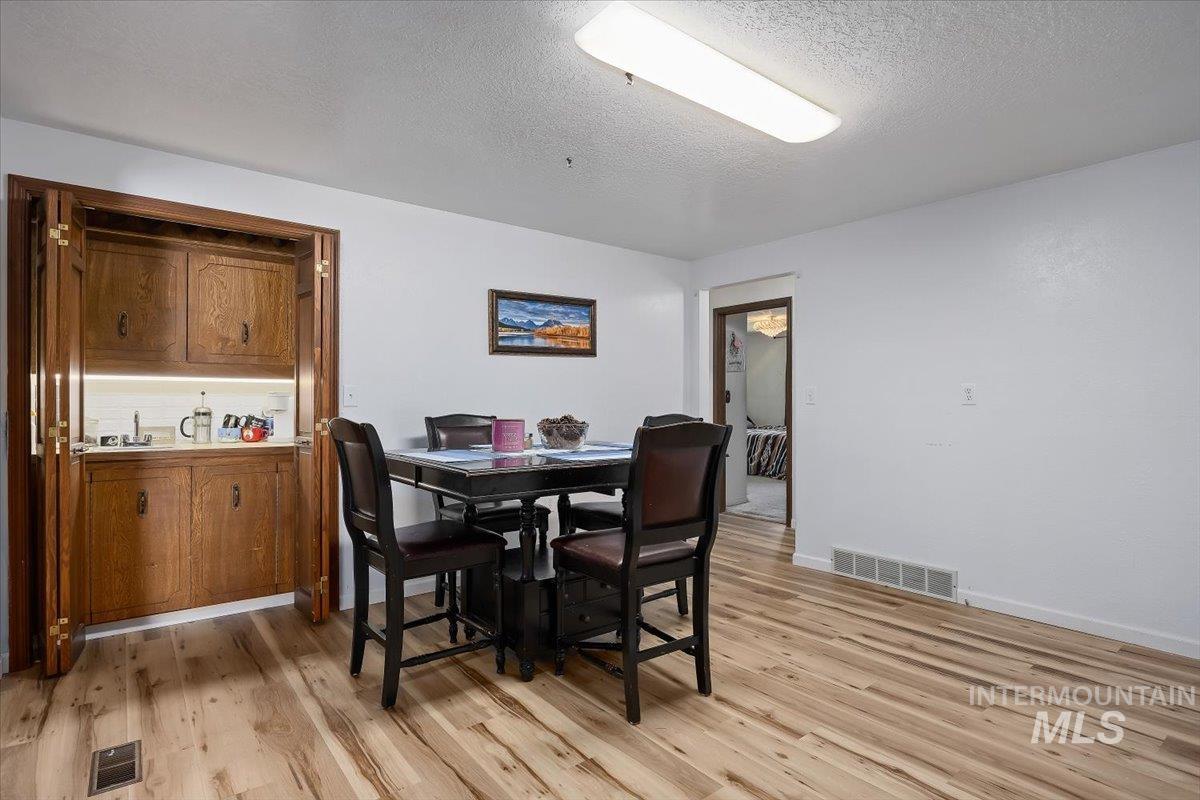 357 Casa Grande Court, Twin Falls, Idaho 83301, 3 Bedrooms, 2 Bathrooms, Residential For Sale, Price $435,000, 98986866