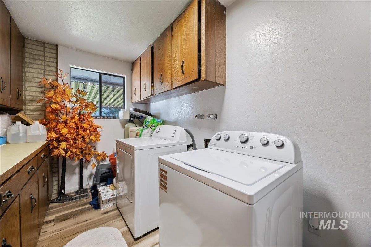 357 Casa Grande Court, Twin Falls, Idaho 83301, 3 Bedrooms, 2 Bathrooms, Residential For Sale, Price $435,000, 98986866