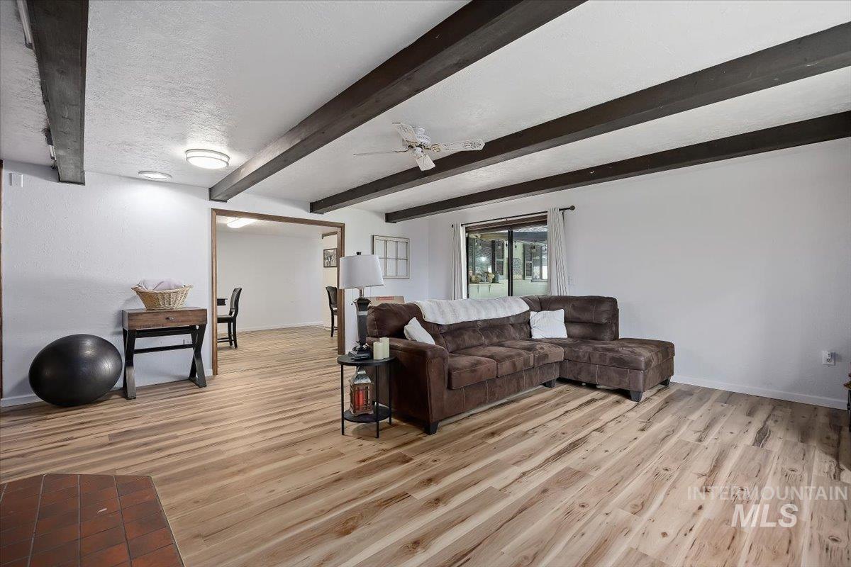 357 Casa Grande Court, Twin Falls, Idaho 83301, 3 Bedrooms, 2 Bathrooms, Residential For Sale, Price $435,000, 98986866