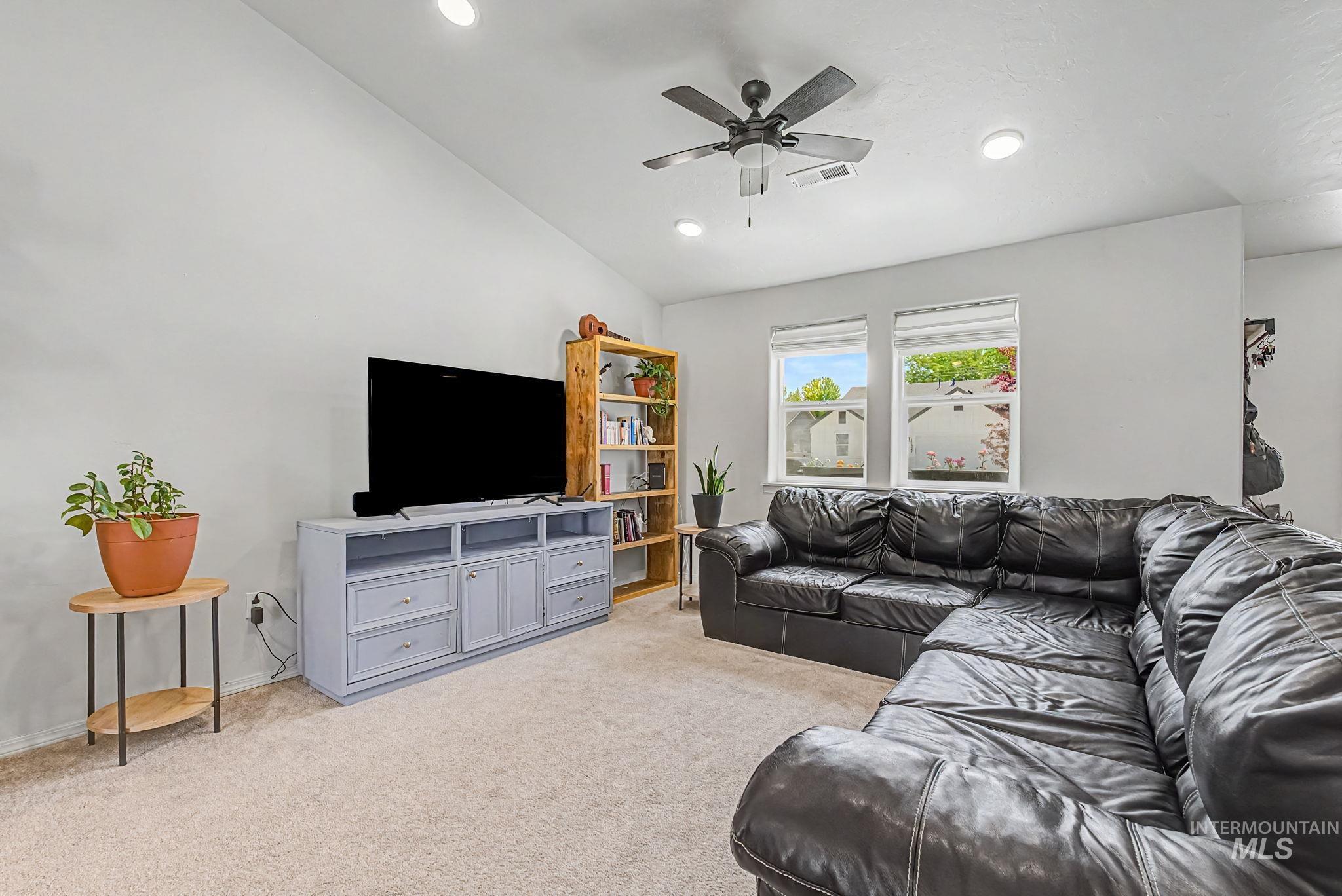 11538 W Black Dog Dr., Nampa, Idaho 83686, 3 Bedrooms, 2 Bathrooms, Residential For Sale, Price $374,900, 98986868