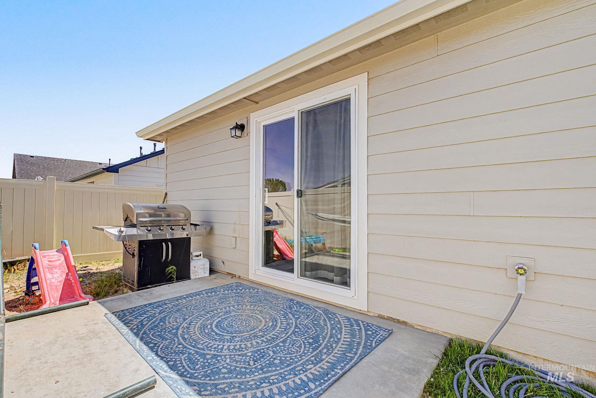 11538 W Black Dog Dr., Nampa, Idaho 83686, 3 Bedrooms, 2 Bathrooms, Residential For Sale, Price $374,900, 98986868