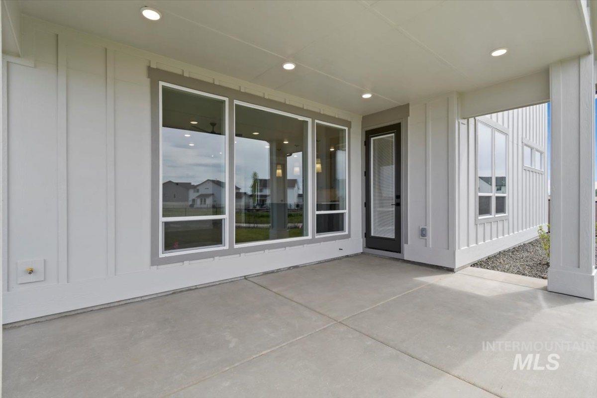 6883 W Mattawa Dr, Meridian, Idaho 83646, 4 Bedrooms, 2.5 Bathrooms, Residential For Sale, Price $849,000, 98986875