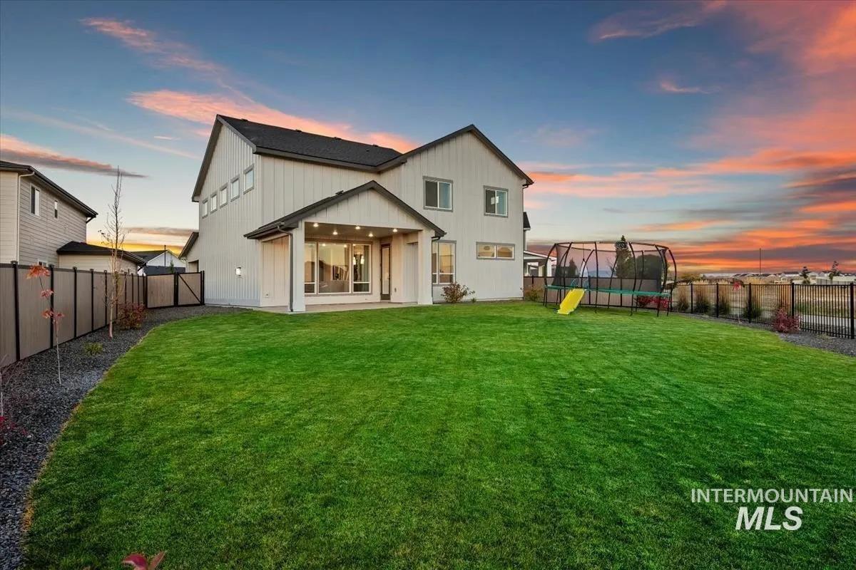 6883 W Mattawa Dr, Meridian, Idaho 83646, 4 Bedrooms, 2.5 Bathrooms, Residential For Sale, Price $849,000, 98986875
