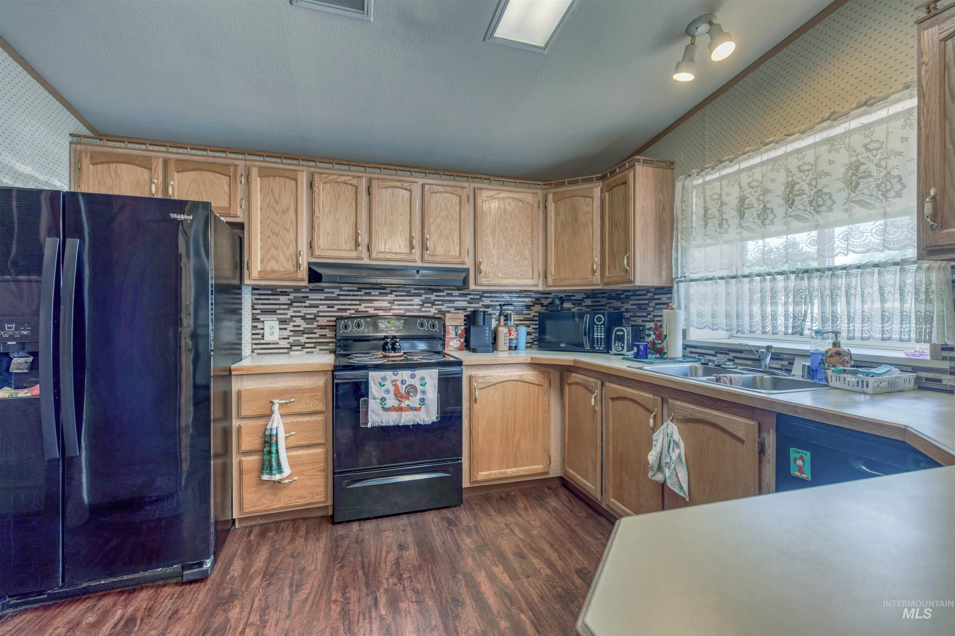 2205 E Linden St. #30, Caldwell, Idaho 83605, 2 Bedrooms, 2 Bathrooms, Residential For Sale, Price $112,999, 98986877