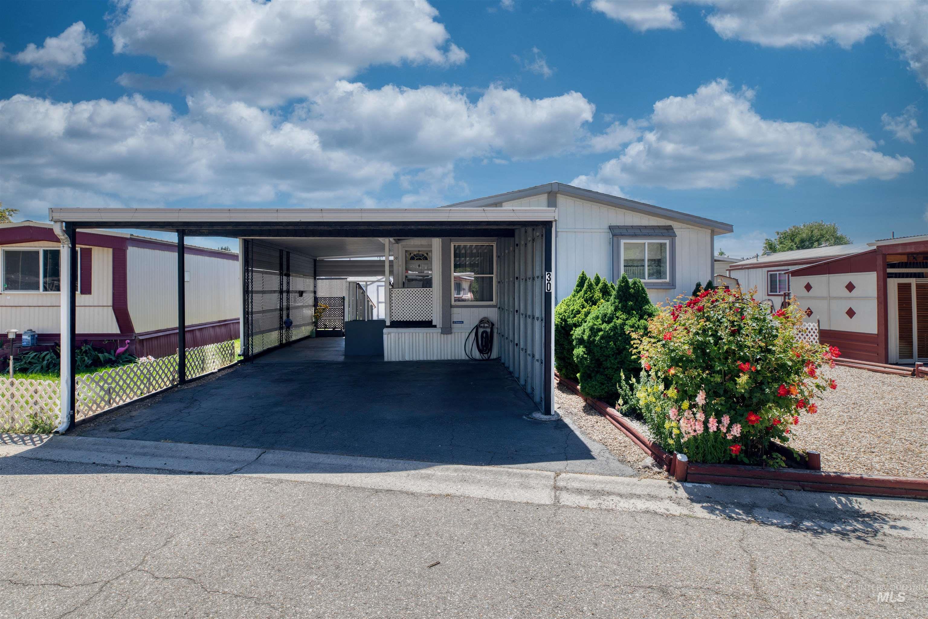2205 E Linden St. #30, Caldwell, Idaho 83605, 2 Bedrooms, 2 Bathrooms, Residential For Sale, Price $115,000, 98986877