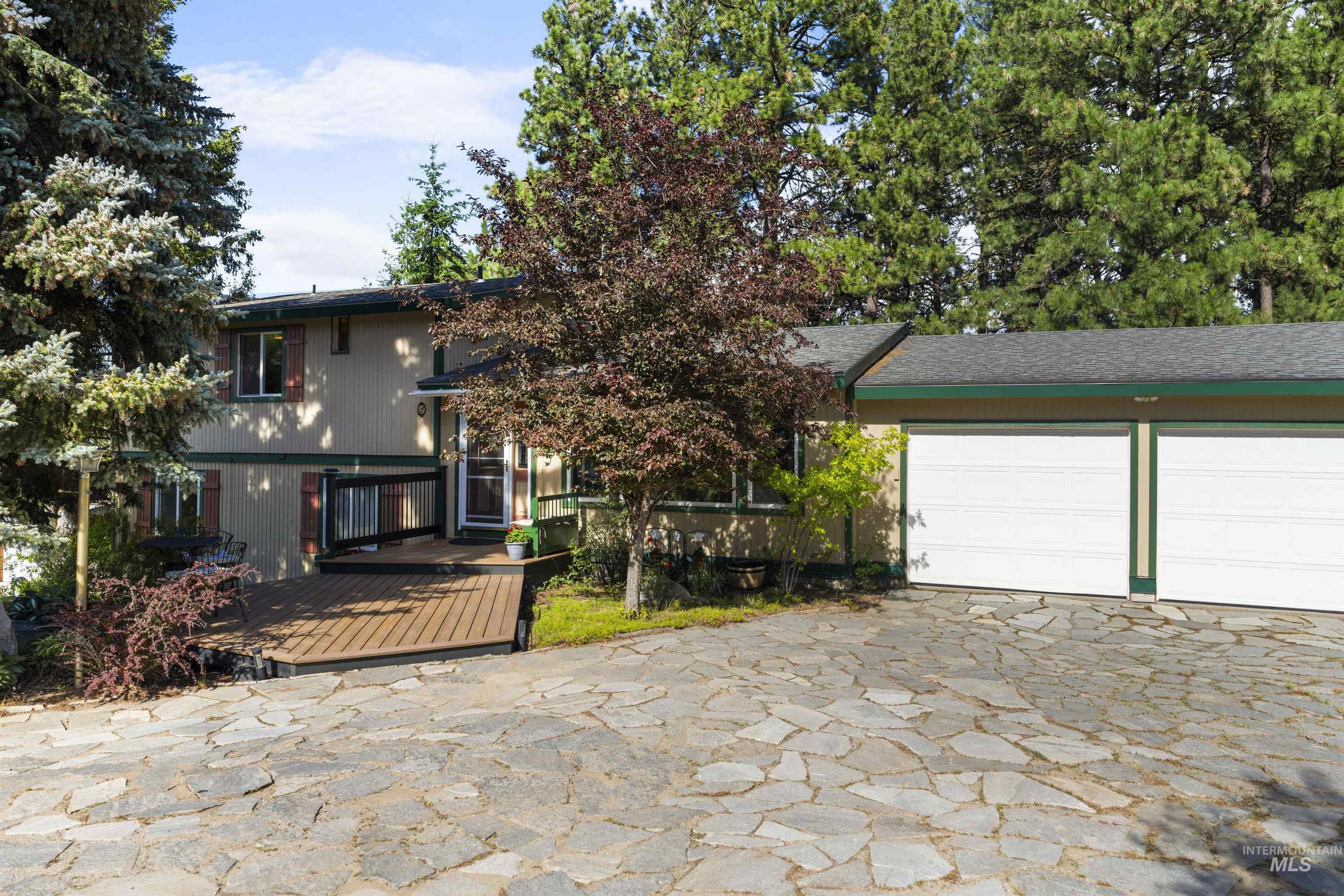 108 Gardner Place, Cascade, Idaho 83611, 3 Bedrooms, 2 Bathrooms, Residential For Sale, Price $735,000, 98986879