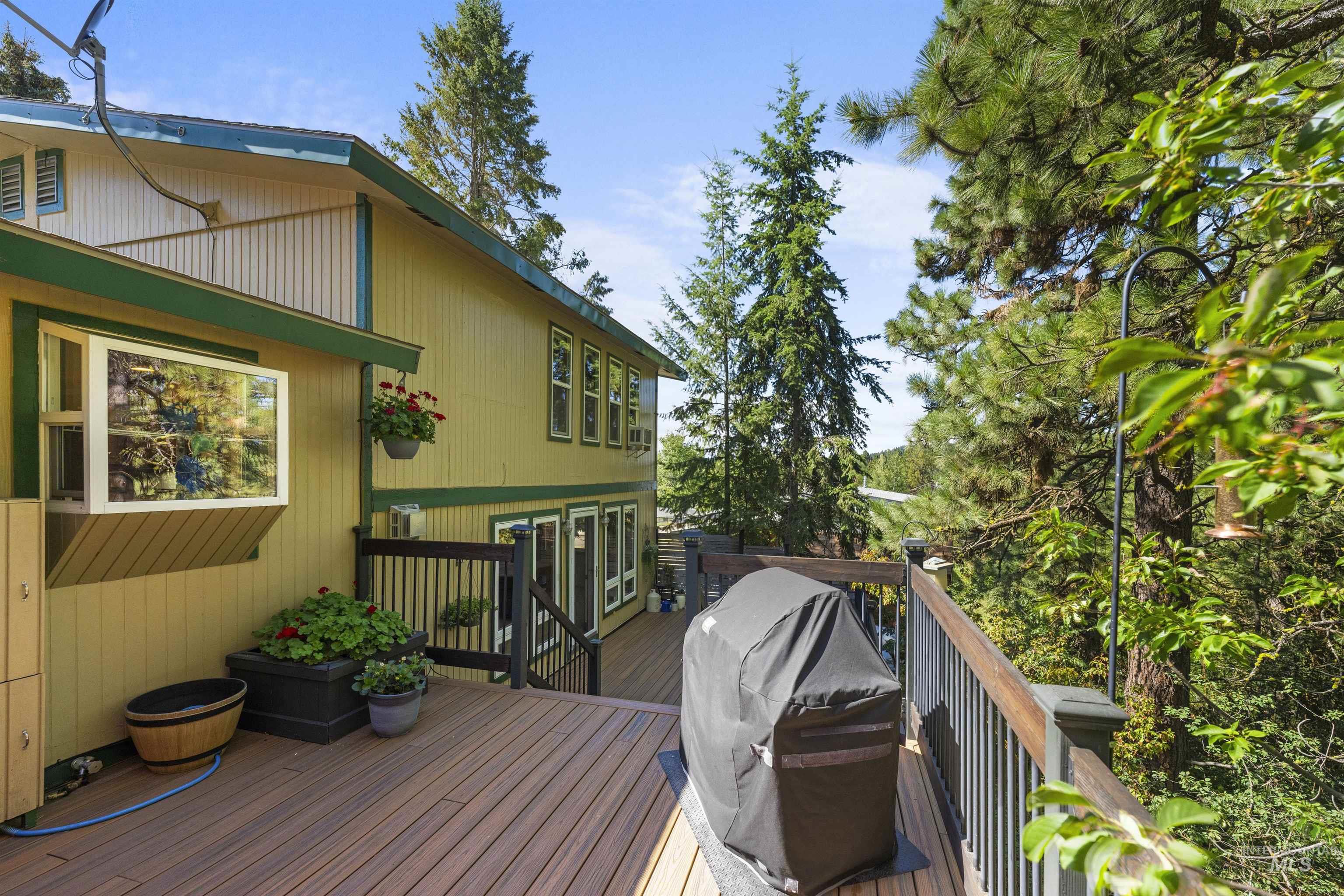 108 Gardner Place, Cascade, Idaho 83611, 3 Bedrooms, 2 Bathrooms, Residential For Sale, Price $735,000, 98986879