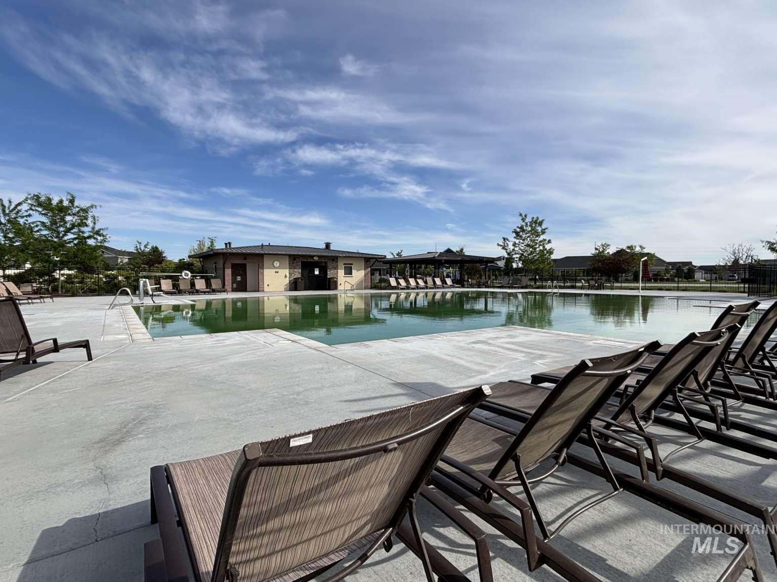 5773 W Riva Capri St, Meridian, Idaho 83646, 3 Bedrooms, 2 Bathrooms, Residential For Sale, Price $474,900, 98986884