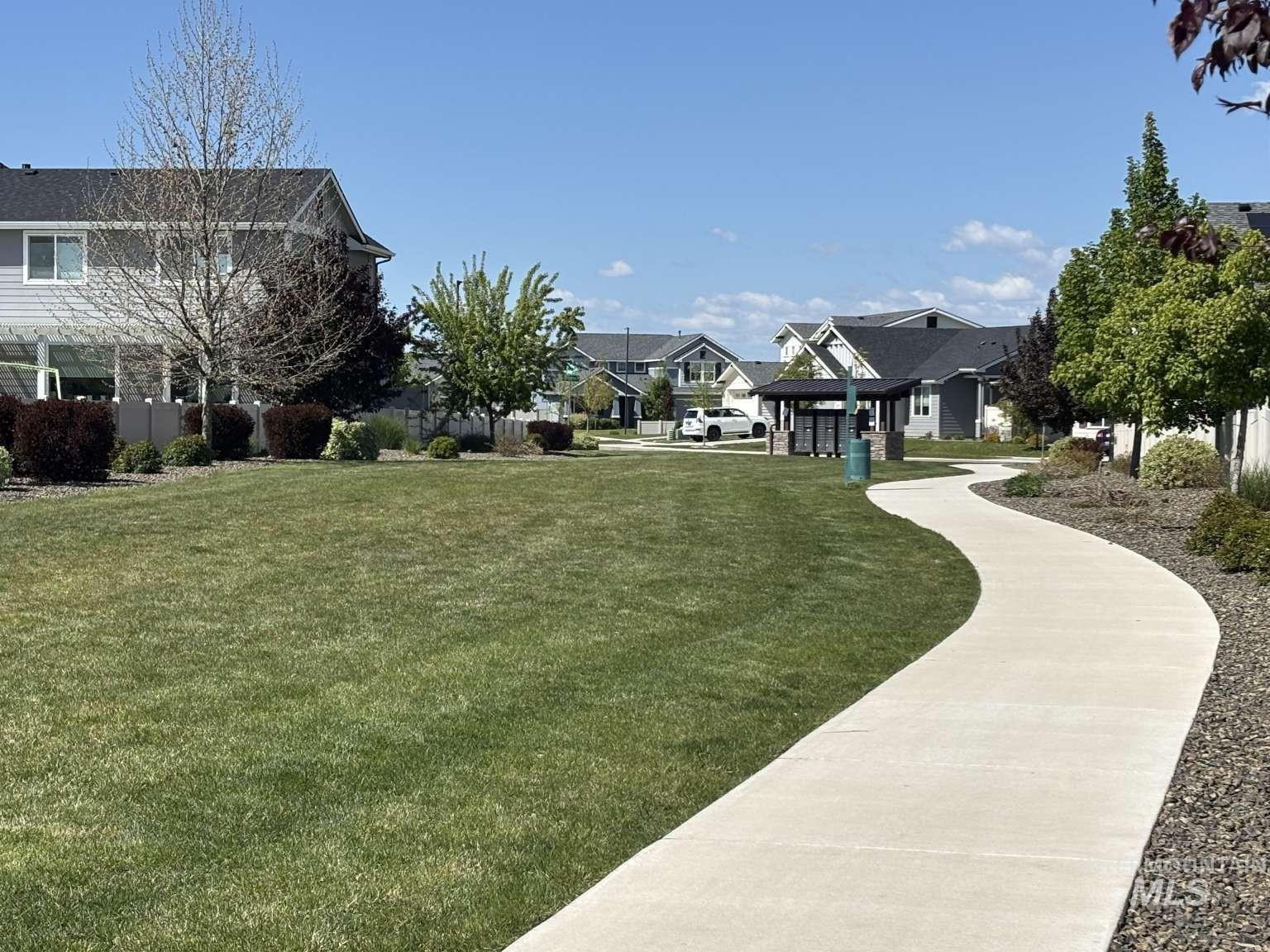 5773 W Riva Capri St, Meridian, Idaho 83646, 3 Bedrooms, 2 Bathrooms, Residential For Sale, Price $474,900, 98986884