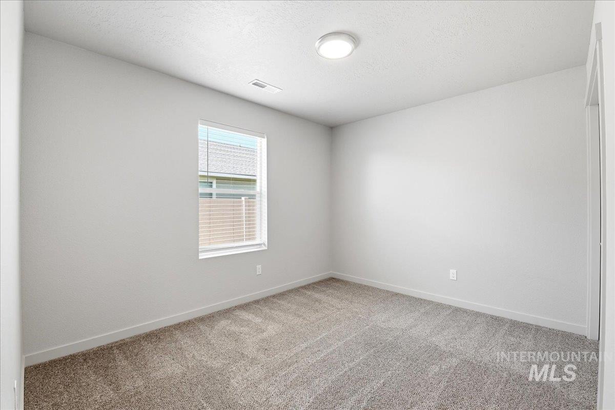 3306 W Remembrance Dr, Meridian, Idaho 83642, 3 Bedrooms, 2 Bathrooms, Residential For Sale, Price $424,900, 98986887