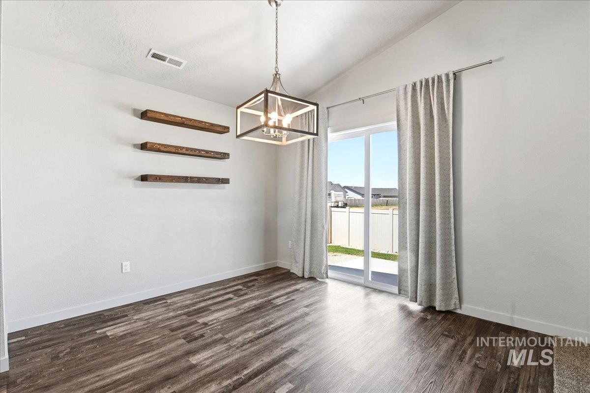 3306 W Remembrance Dr, Meridian, Idaho 83642, 3 Bedrooms, 2 Bathrooms, Residential For Sale, Price $424,900, 98986887