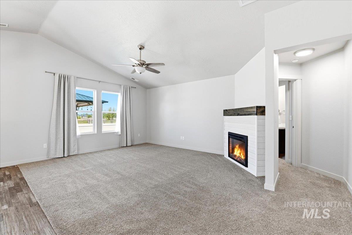 3306 W Remembrance Dr, Meridian, Idaho 83642, 3 Bedrooms, 2 Bathrooms, Residential For Sale, Price $424,900, 98986887