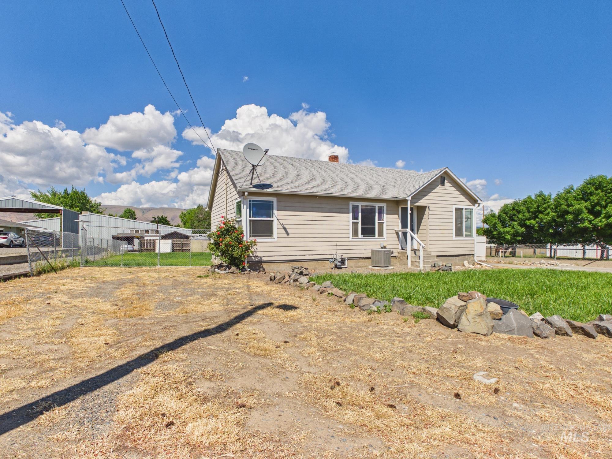 1354 Pound Ln., Clarkston, Washington 83501, 3 Bedrooms, 1 Bathroom, Residential For Sale, Price $215,000, 98986889