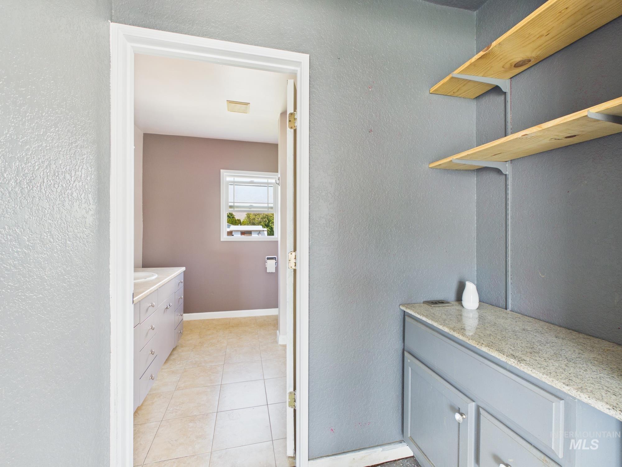 1354 Pound Ln., Clarkston, Washington 83501, 3 Bedrooms, 1 Bathroom, Residential For Sale, Price $215,000, 98986889