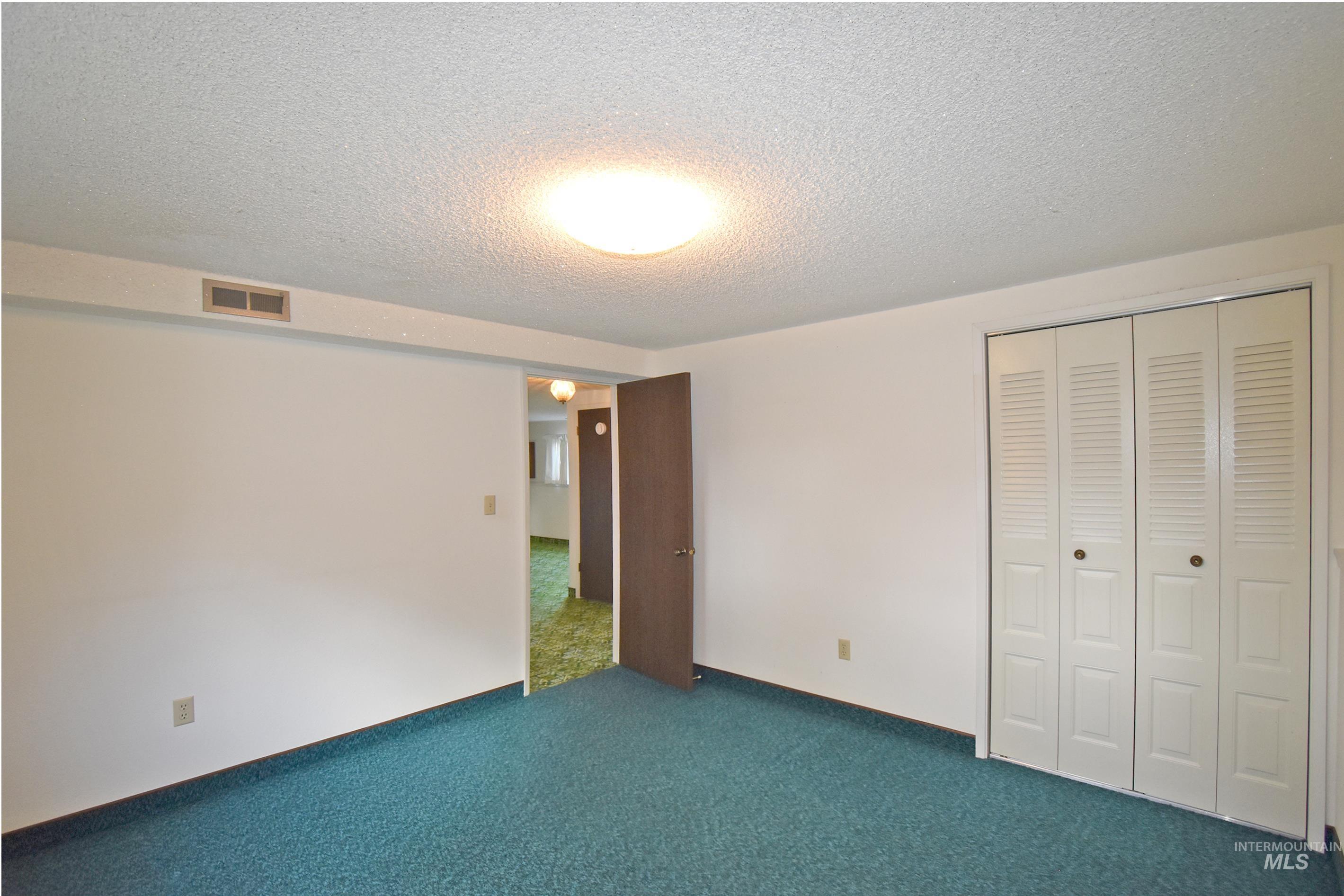 1115 College Court, Clarkston, Washington 99403, 4 Bedrooms, 2 Bathrooms, Residential For Sale, Price $345,000, 98986900