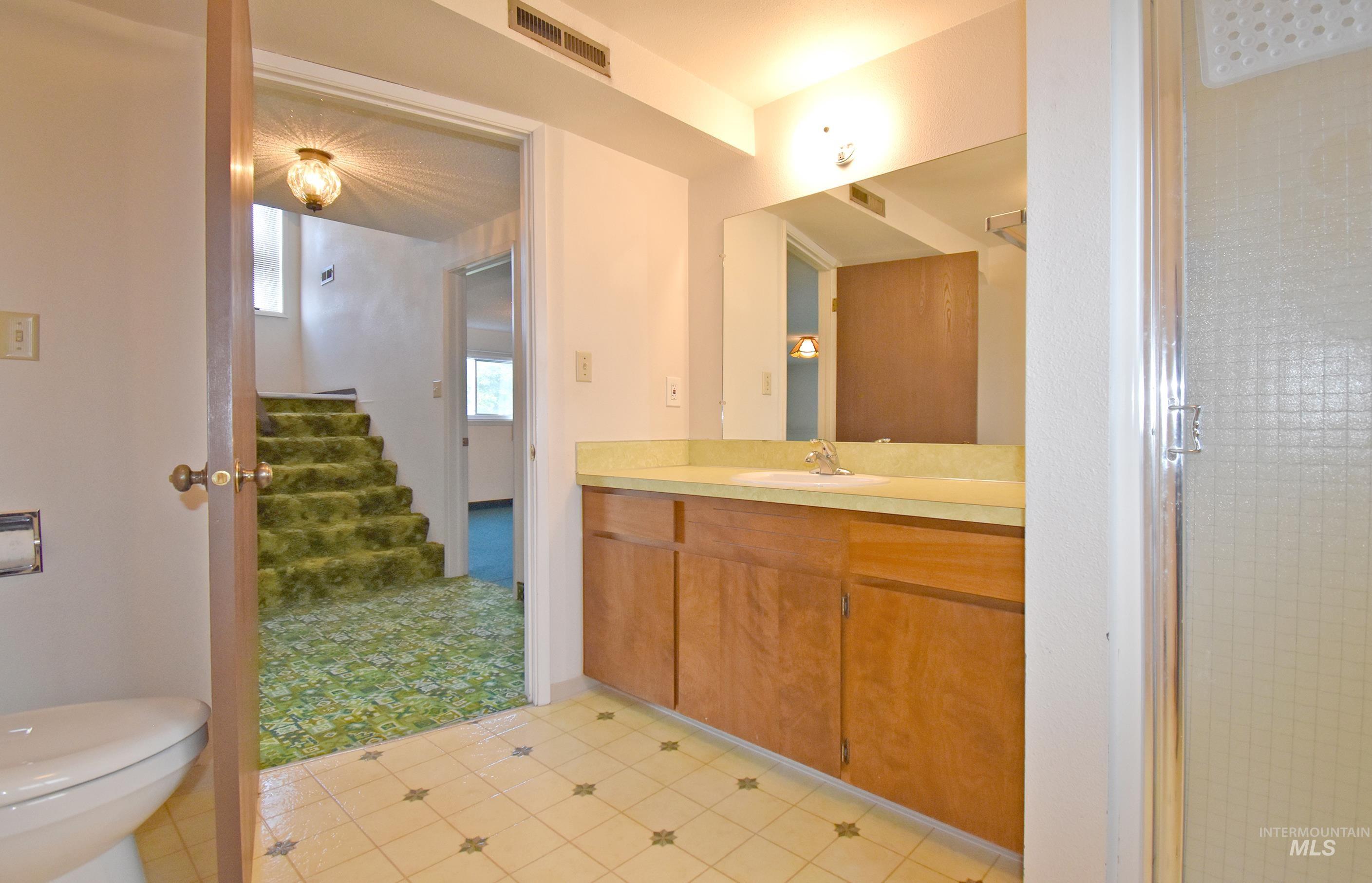 1115 College Court, Clarkston, Washington 99403, 4 Bedrooms, 2 Bathrooms, Residential For Sale, Price $345,000, 98986900