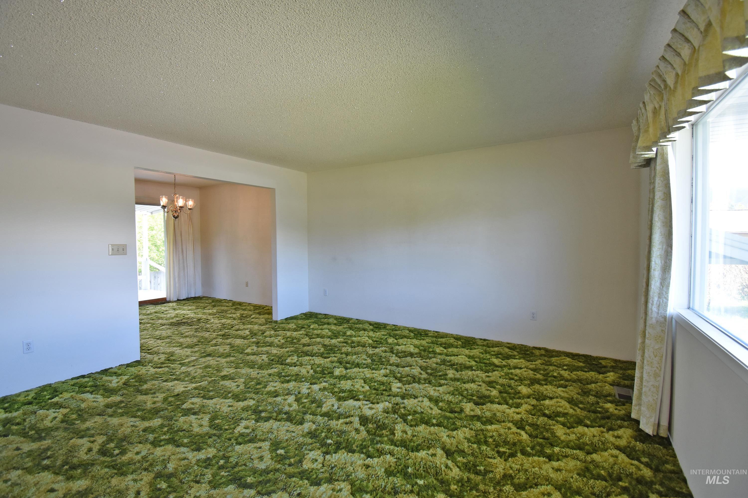 1115 College Court, Clarkston, Washington 99403, 4 Bedrooms, 2 Bathrooms, Residential For Sale, Price $345,000, 98986900