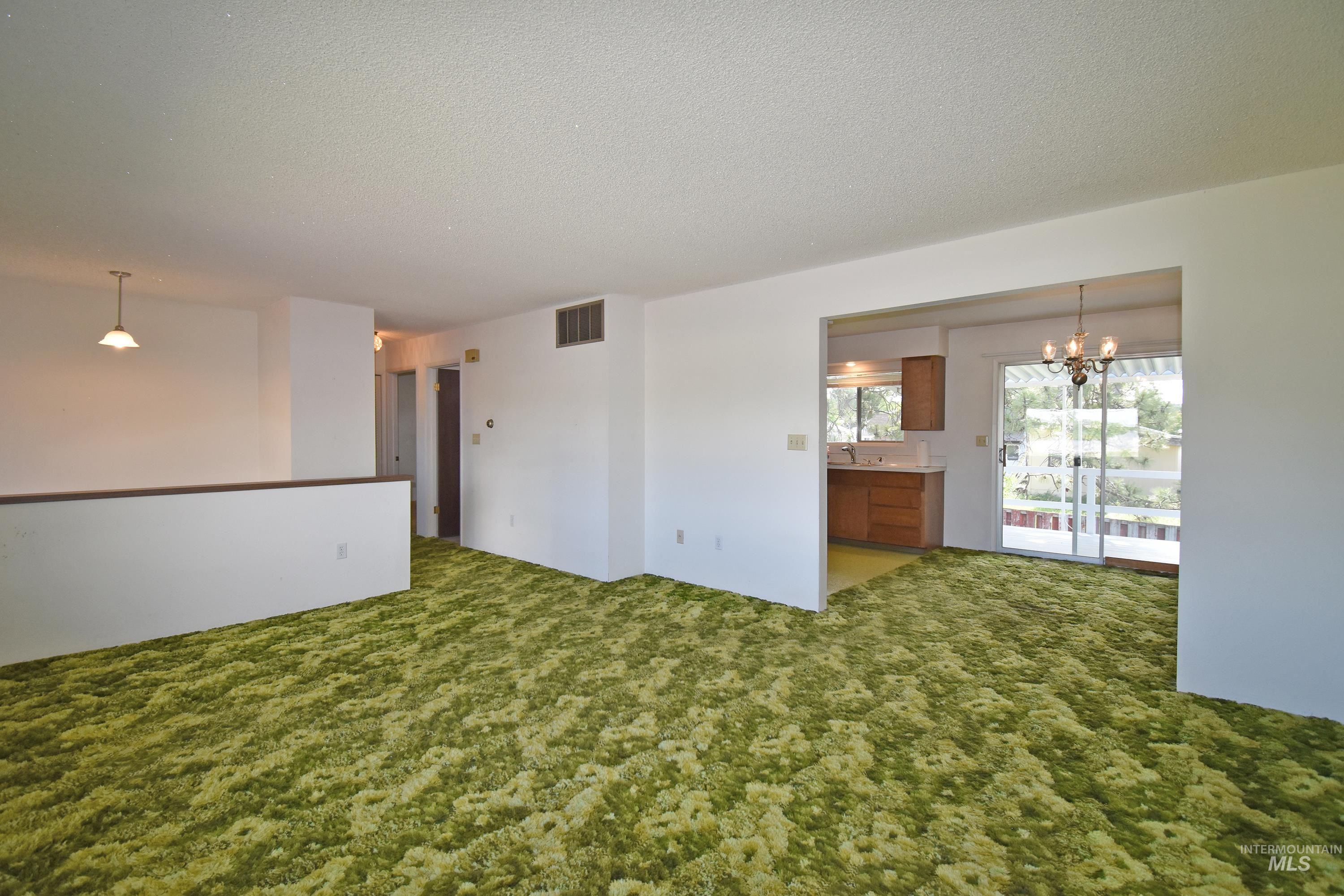 1115 College Court, Clarkston, Washington 99403, 4 Bedrooms, 2 Bathrooms, Residential For Sale, Price $345,000, 98986900
