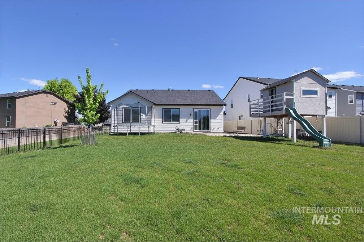 11331 Willamette Way, Caldwell, Idaho 83605, 3 Bedrooms, 2 Bathrooms, Residential For Sale, Price $415,000, 98986904